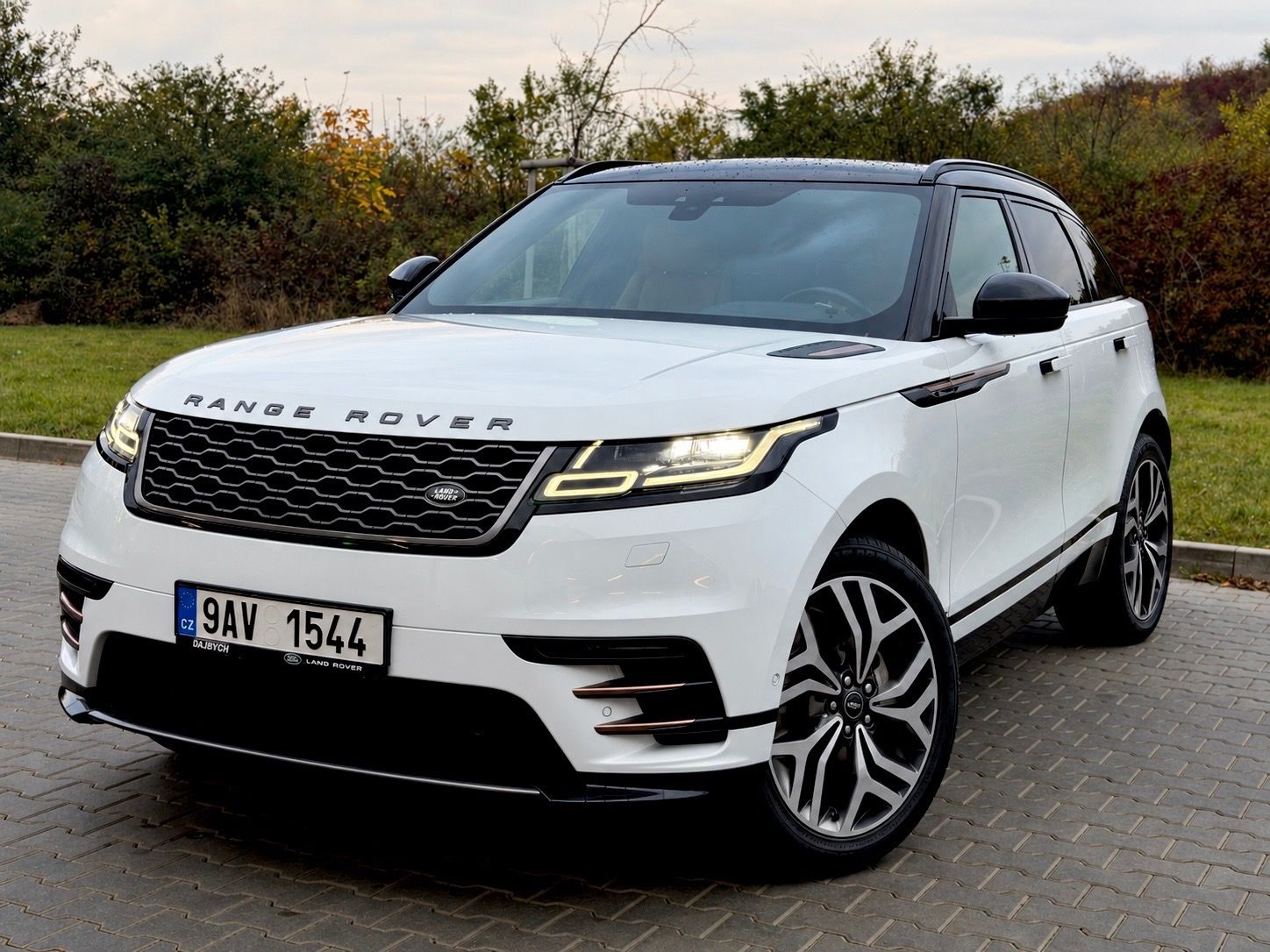 Land Rover Range Rover Velar, VELAR R-dynamic CZ TOP Výbava