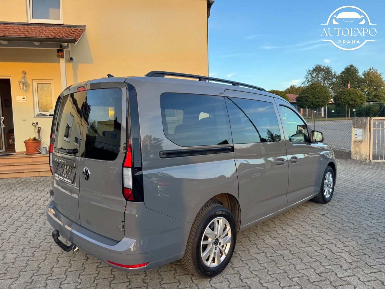 Volkswagen Caddy, Life*TAŽNÉ*CARPLAY*7MÍST - fotka 3