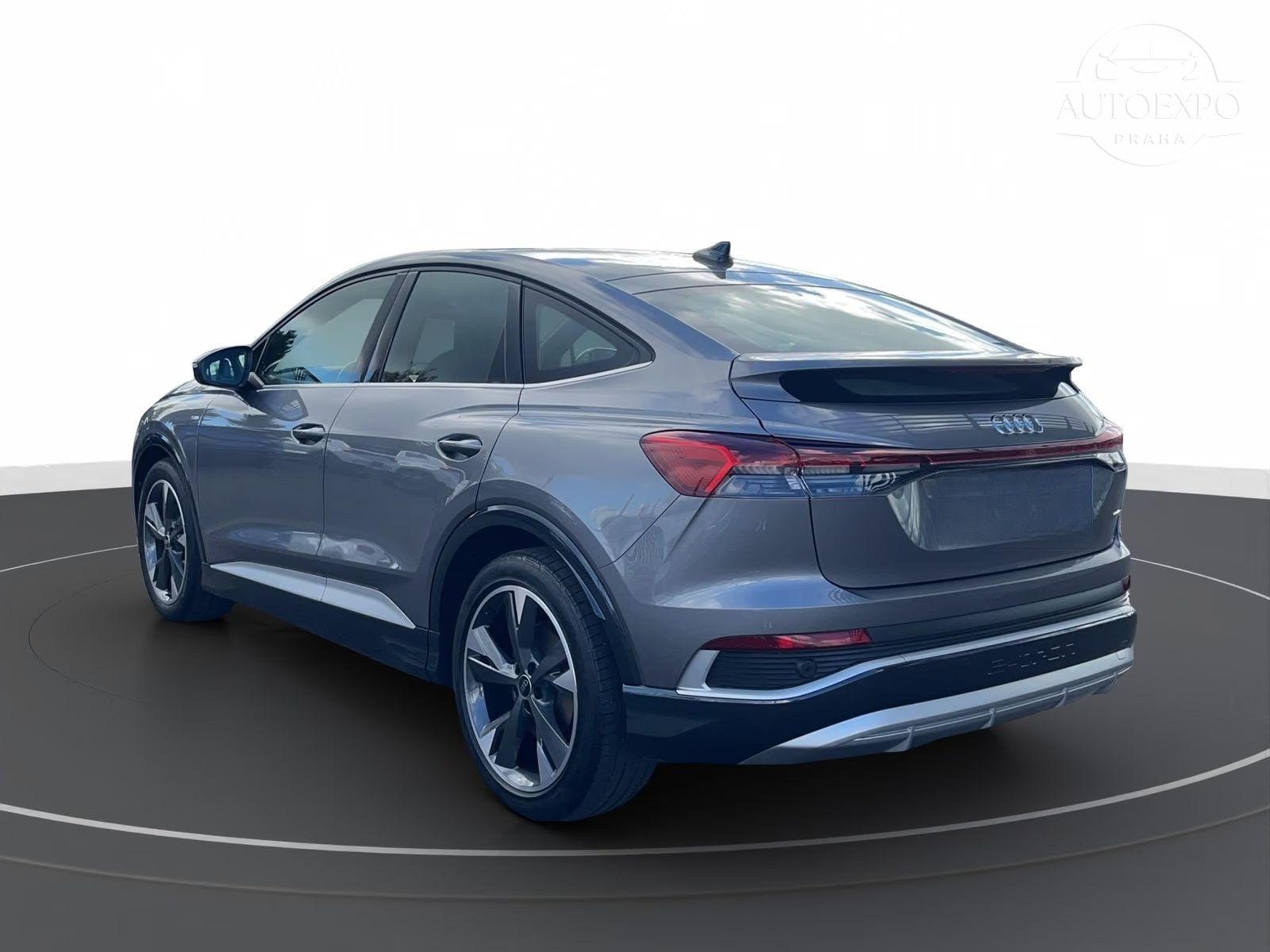 Audi Q4, Sportback 50 e-tron QUATTRO - fotka 2