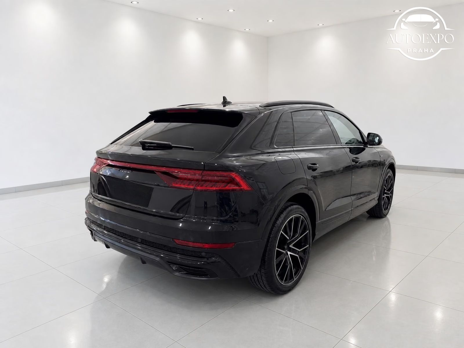 Audi Q8, 55 TFSI S Line Plus - fotka 3