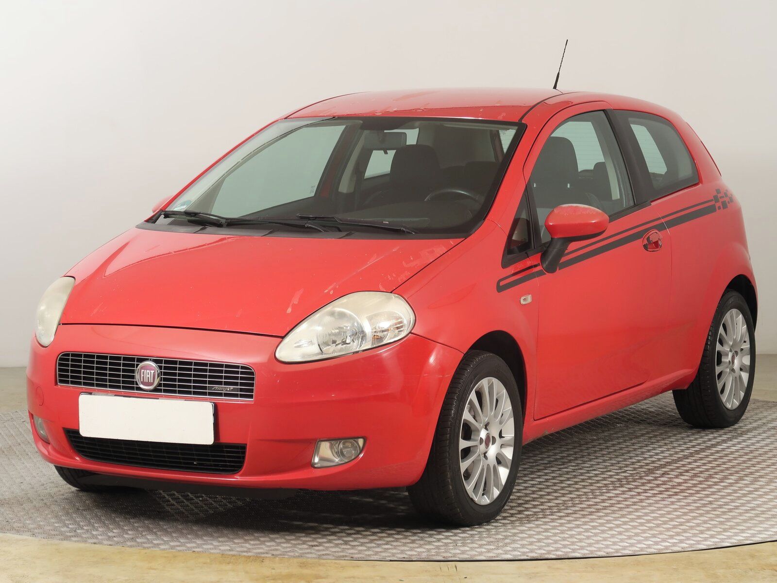 Fiat Punto, 1.4, po STK, zamluveno - fotka 2