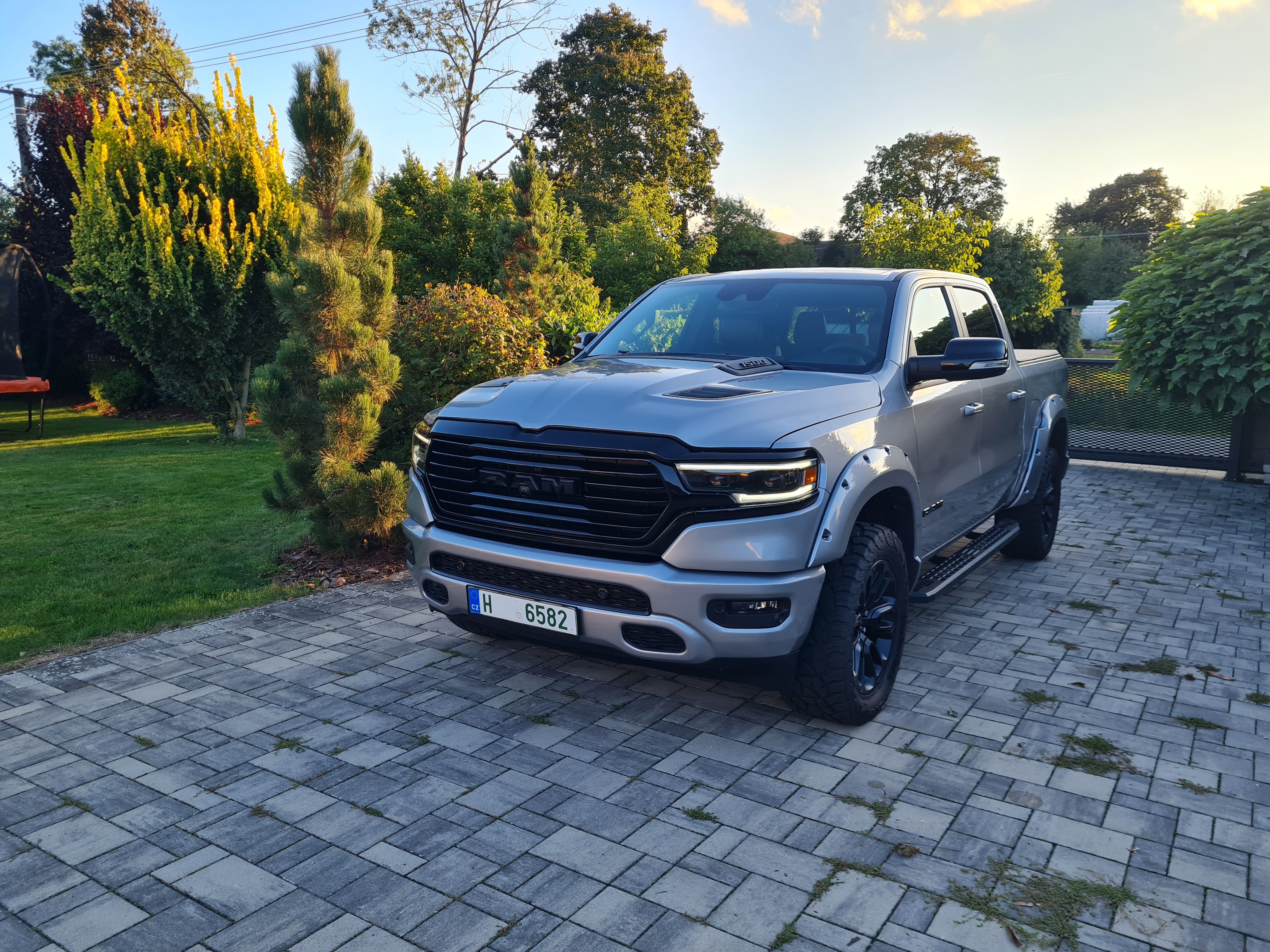 Dodge Ram 1500, 5,7 Hemi,Laramie,Crew Cab,LPG