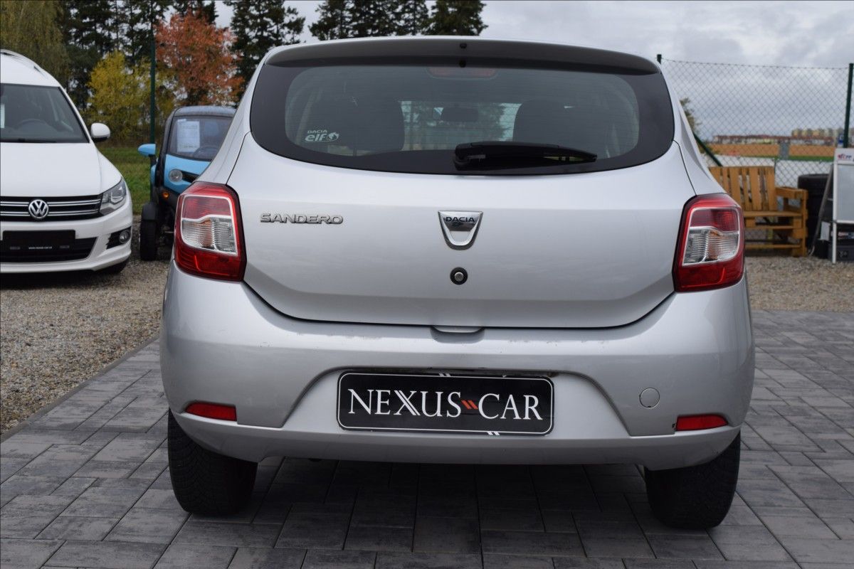 Dacia Sandero, 1,2 i 55KW PO SERVISE - fotka 6
