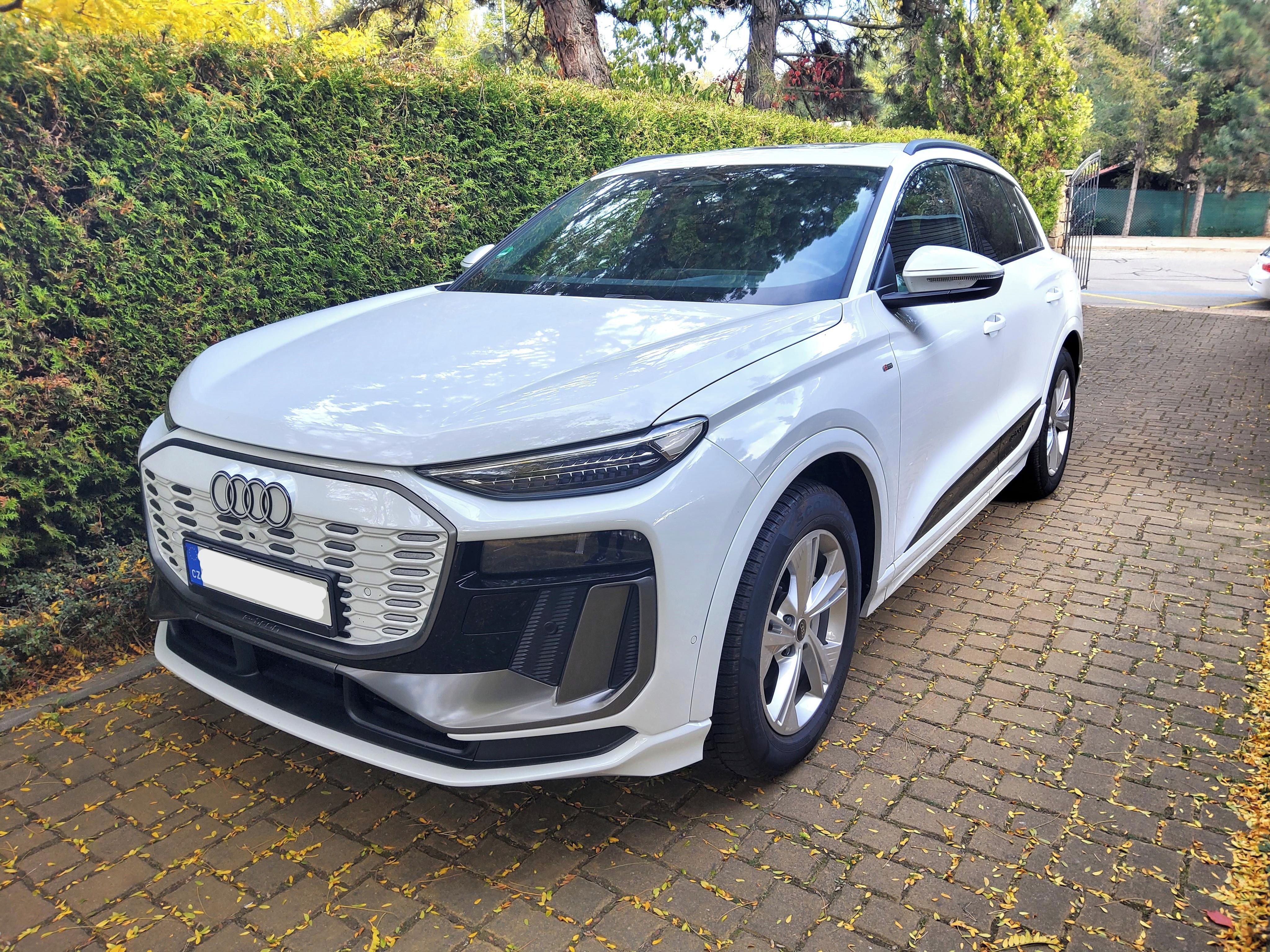 Audi e-tron, 285kW quattro S-Line Pan HuD