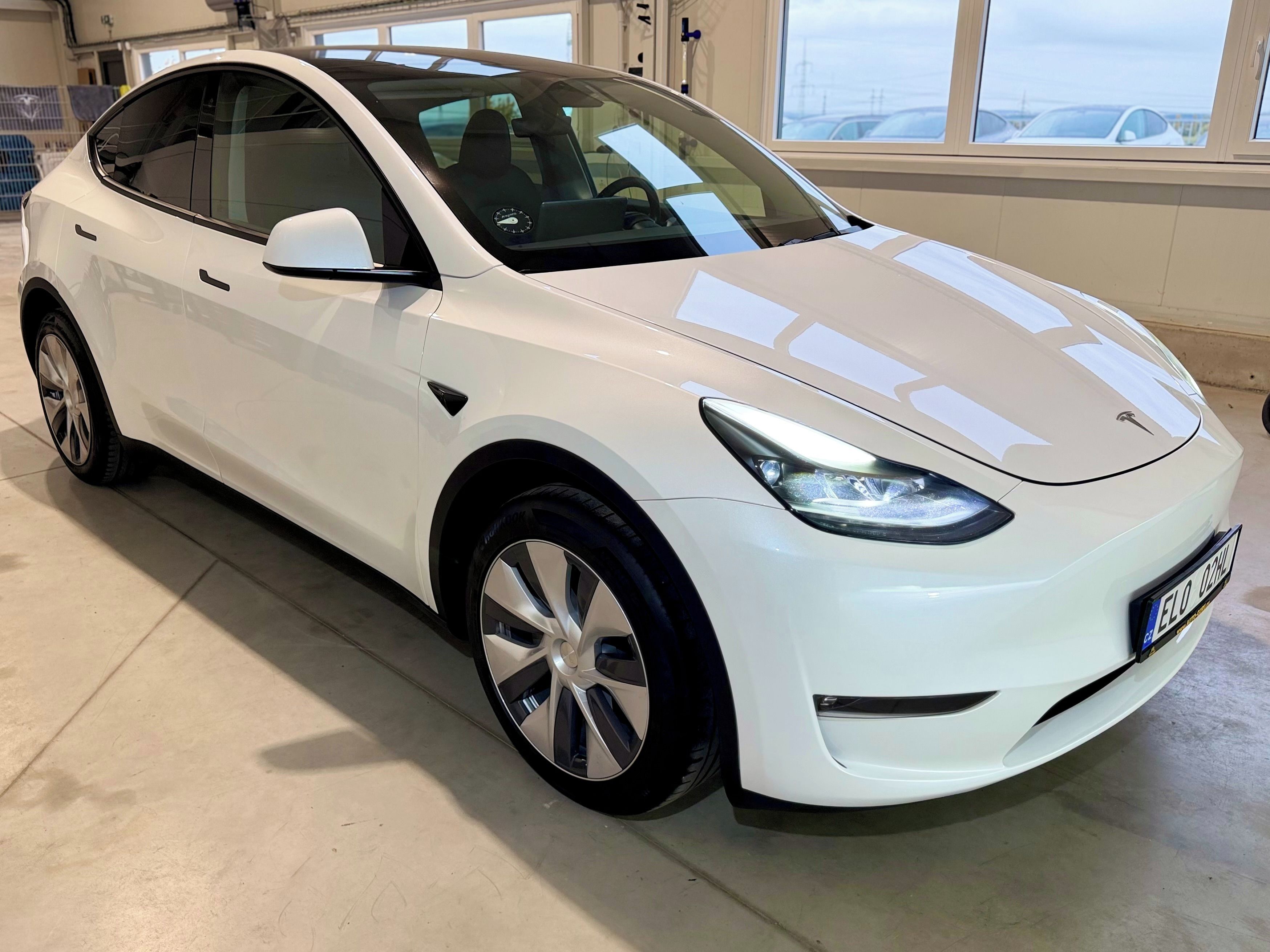 Tesla Model Y, LR AWD 34tkm tažné 95%SOH DPH - fotka 5