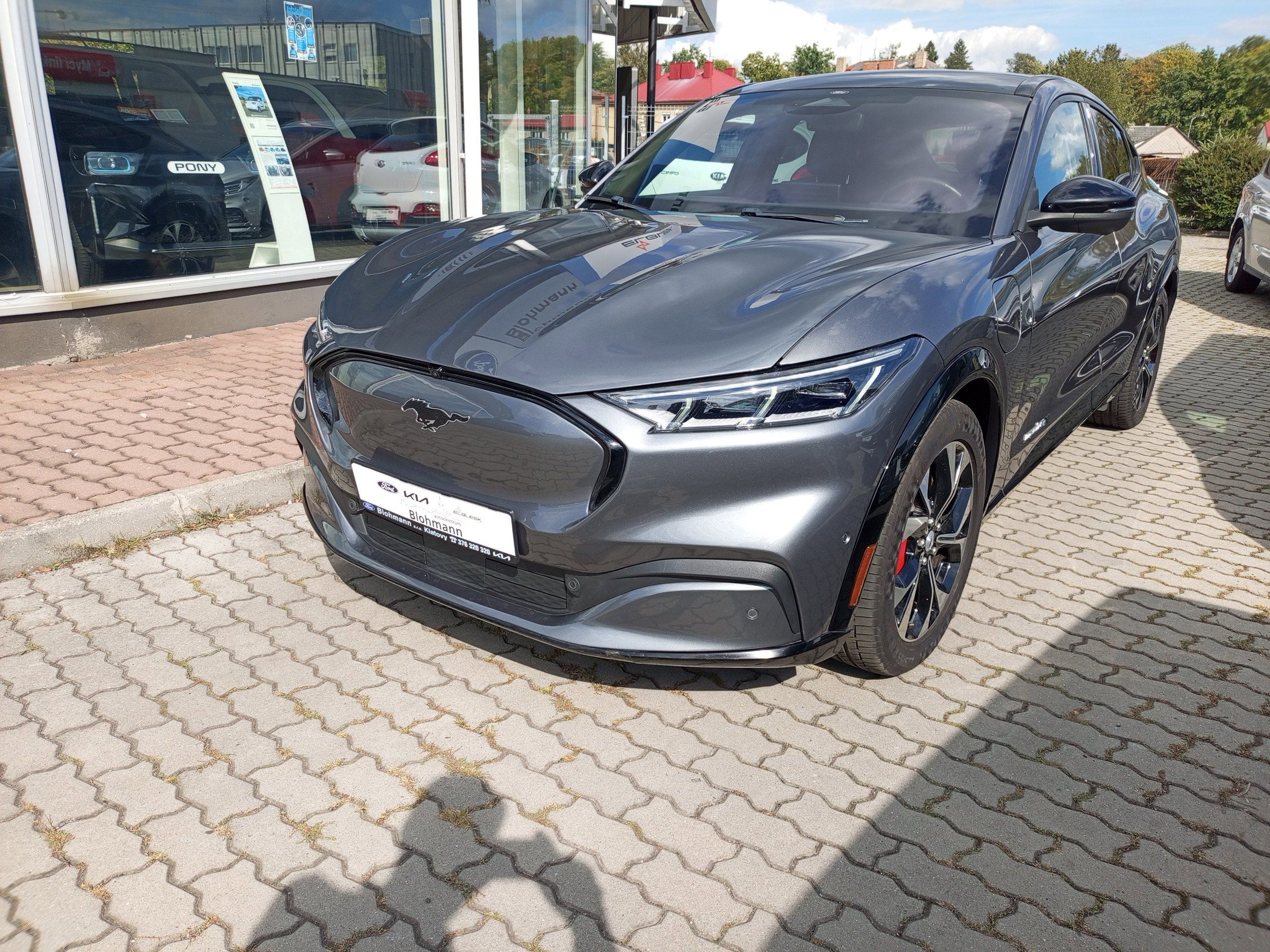 Ford Mustang Mach-E, 4x4 - Extended Range - 99Kwh - fotka 4