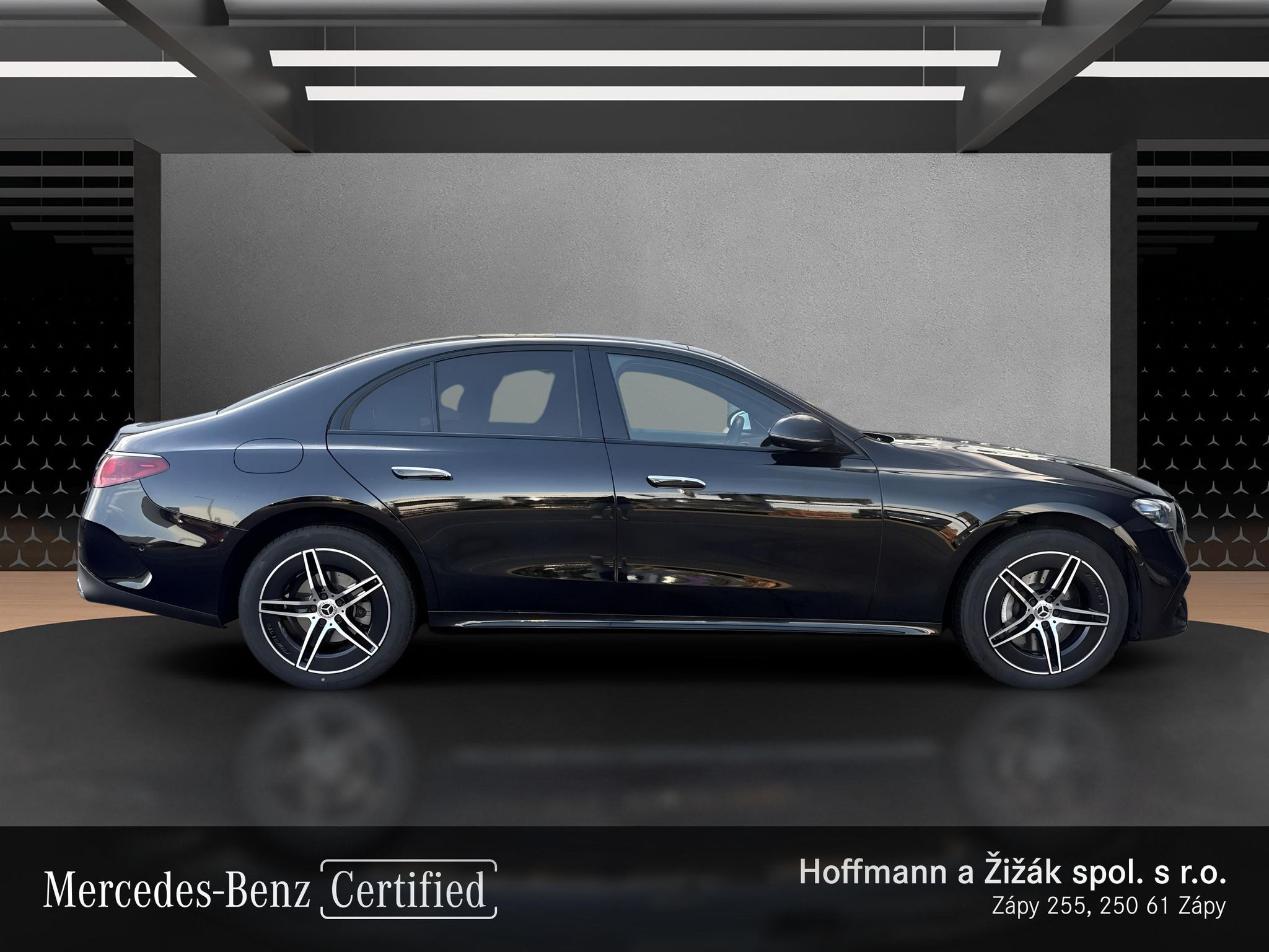 Mercedes-Benz Třídy E, 220d 4M - PREMIUM PLUS - fotka 4