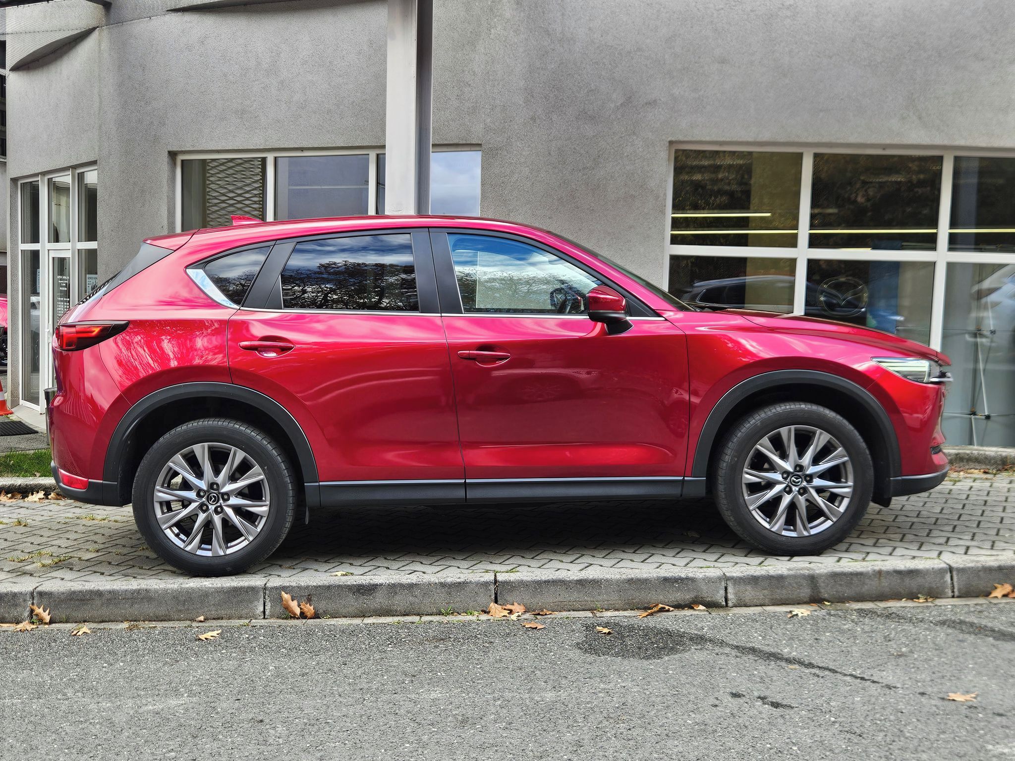 Mazda CX-5, 2,0 SKYACTIV-G, Takumi, 1.maj. - fotka 6