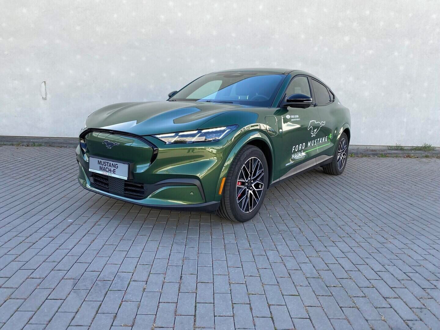 Ford Mustang, 88 kWh, PRODLOUŽENÝ DOJEZD 203