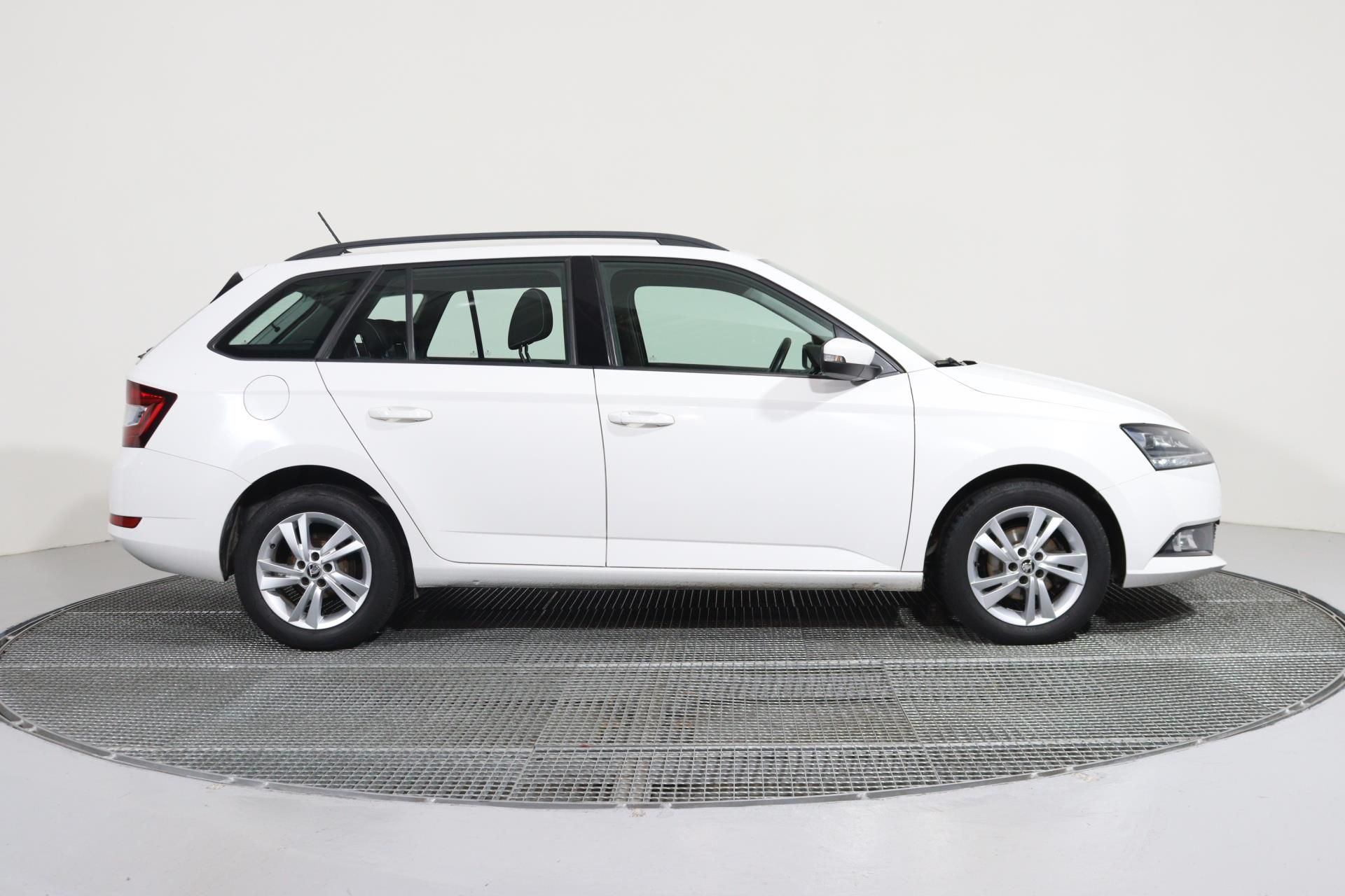 Škoda Fabia, COMBI STYLE 1,0 TSI 70 kW - fotka 3