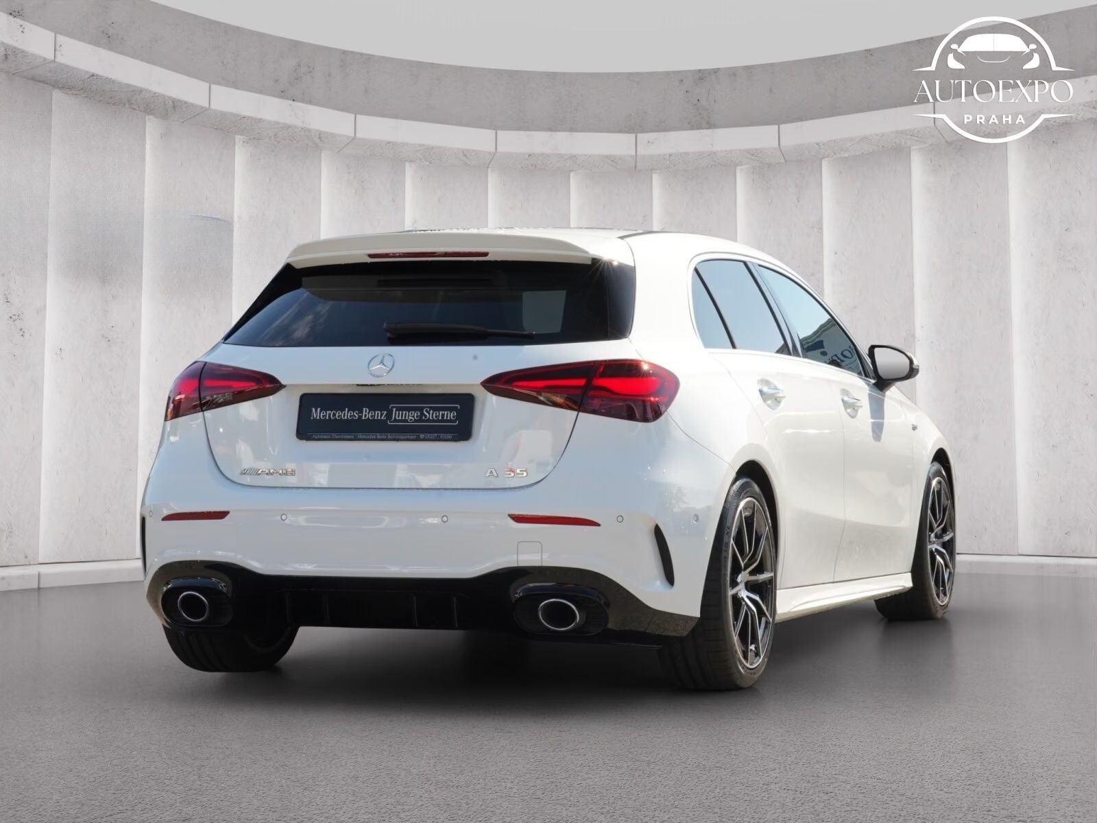 Mercedes-Benz Třídy A, 35 AMG 4MATIC Premium+*Webasto - fotka 6
