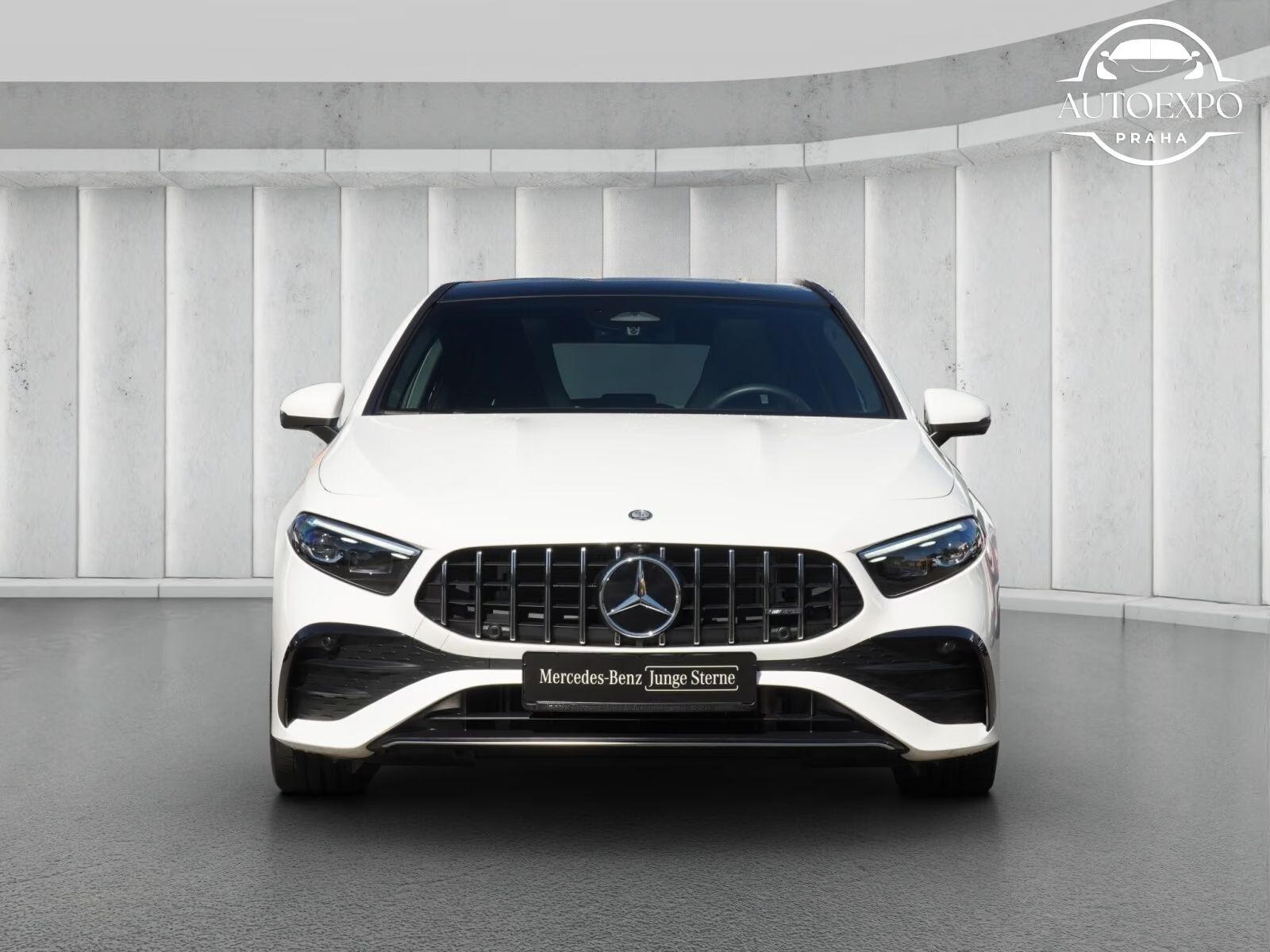 Mercedes-Benz Třídy A, 35 AMG 4MATIC Premium+*Webasto - fotka 2