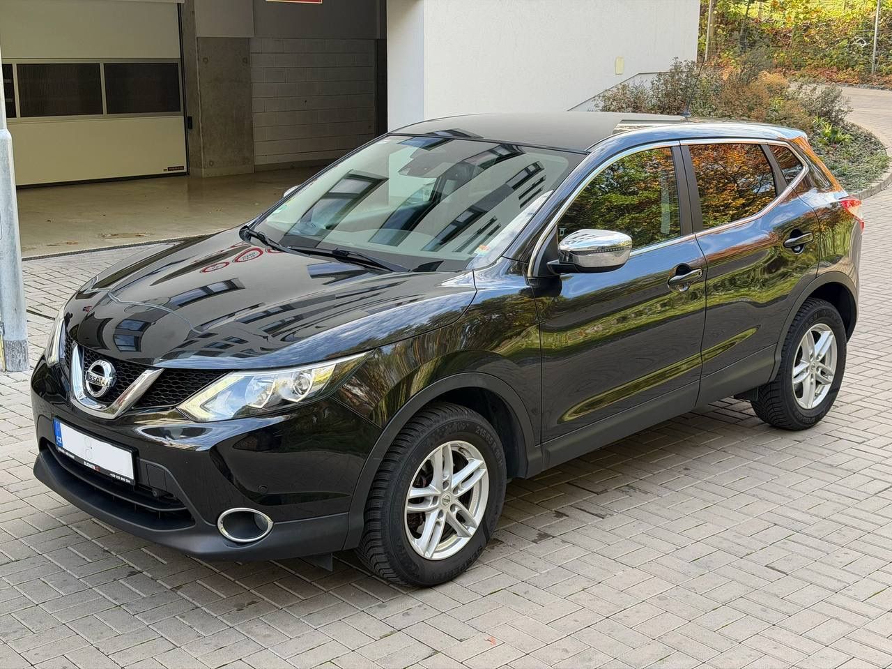 Nissan Qashqai, 96 kW | Automat | Nehavarováno - fotka 2