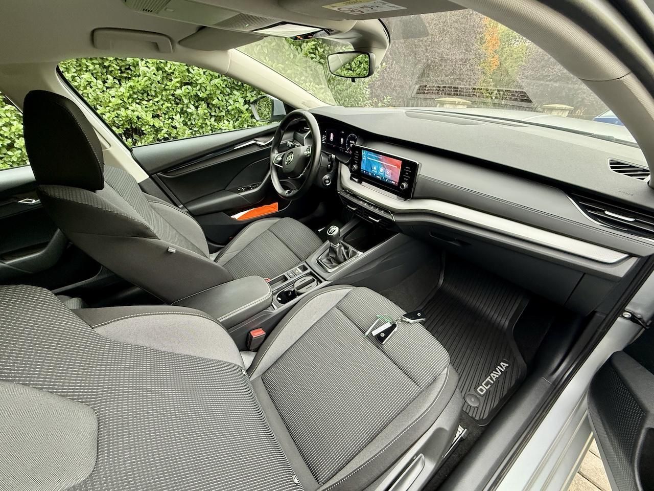 Škoda Octavia, 2.0TDi 85kW Koup.ČR,TAŽNÉ - fotka 4