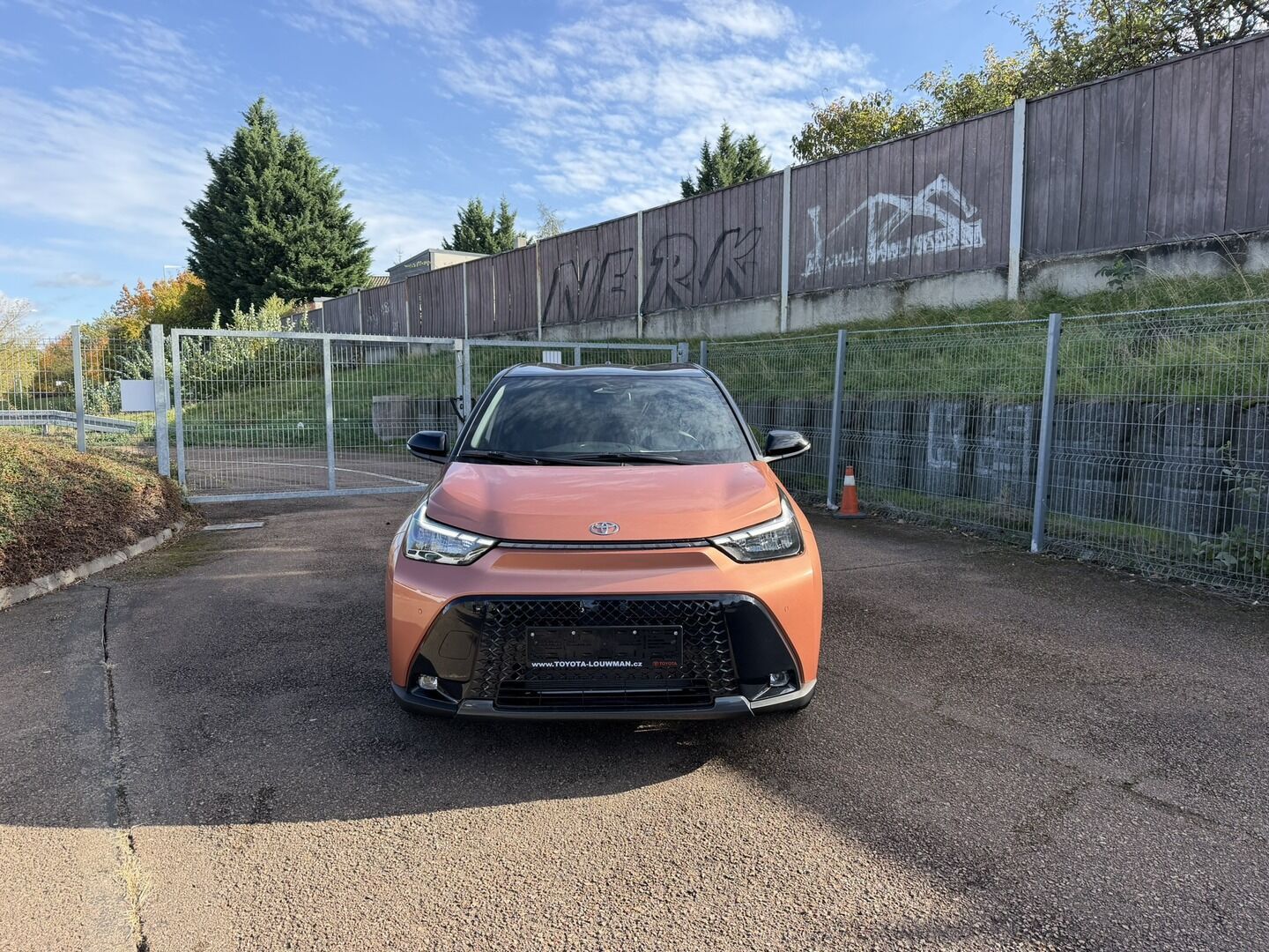 Toyota Aygo, 1.5. Hybrid Executive - akční - fotka 2
