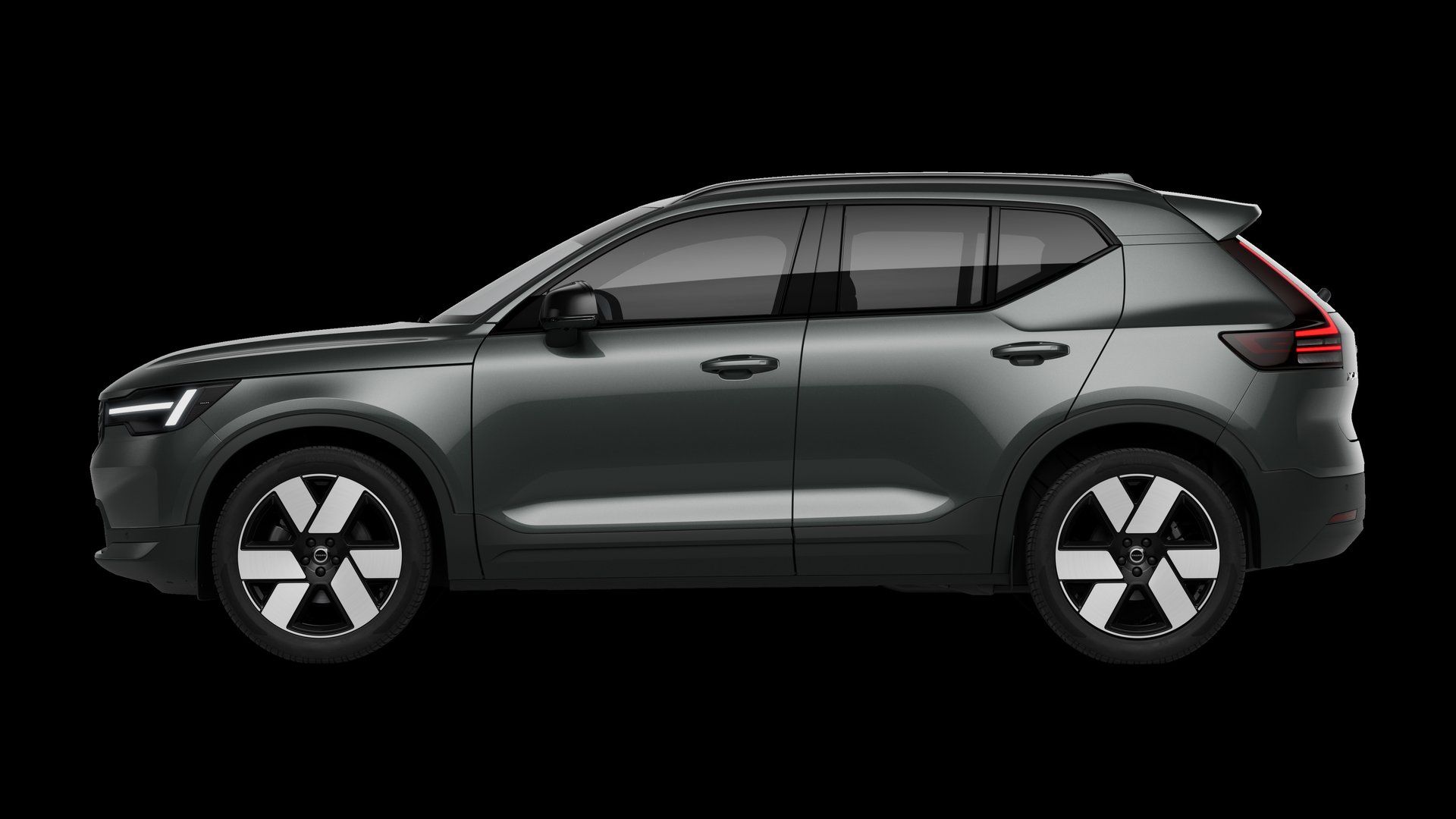 Volvo XC40, PLUS DARK, B4 FWD, 145+10 kW / - fotka 2