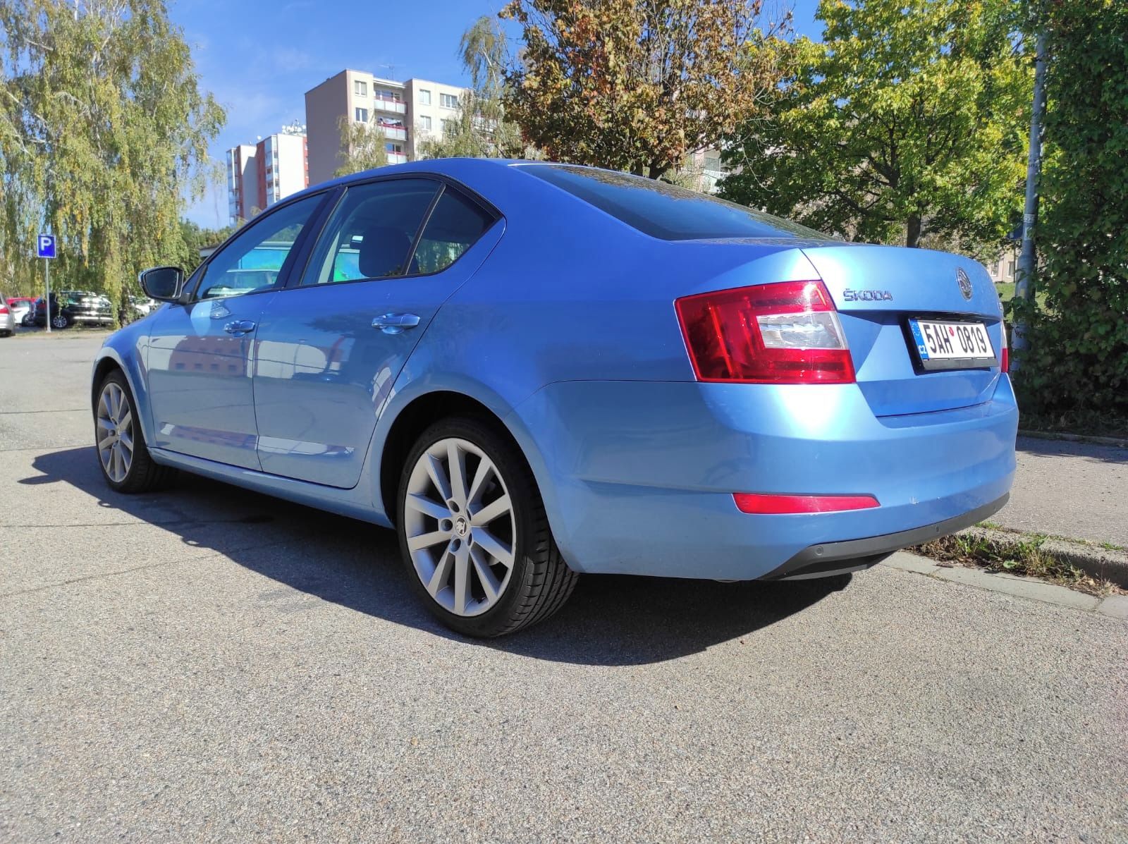 Škoda Octavia, 2.0 TDI DSG Style 137tis.km - fotka 2