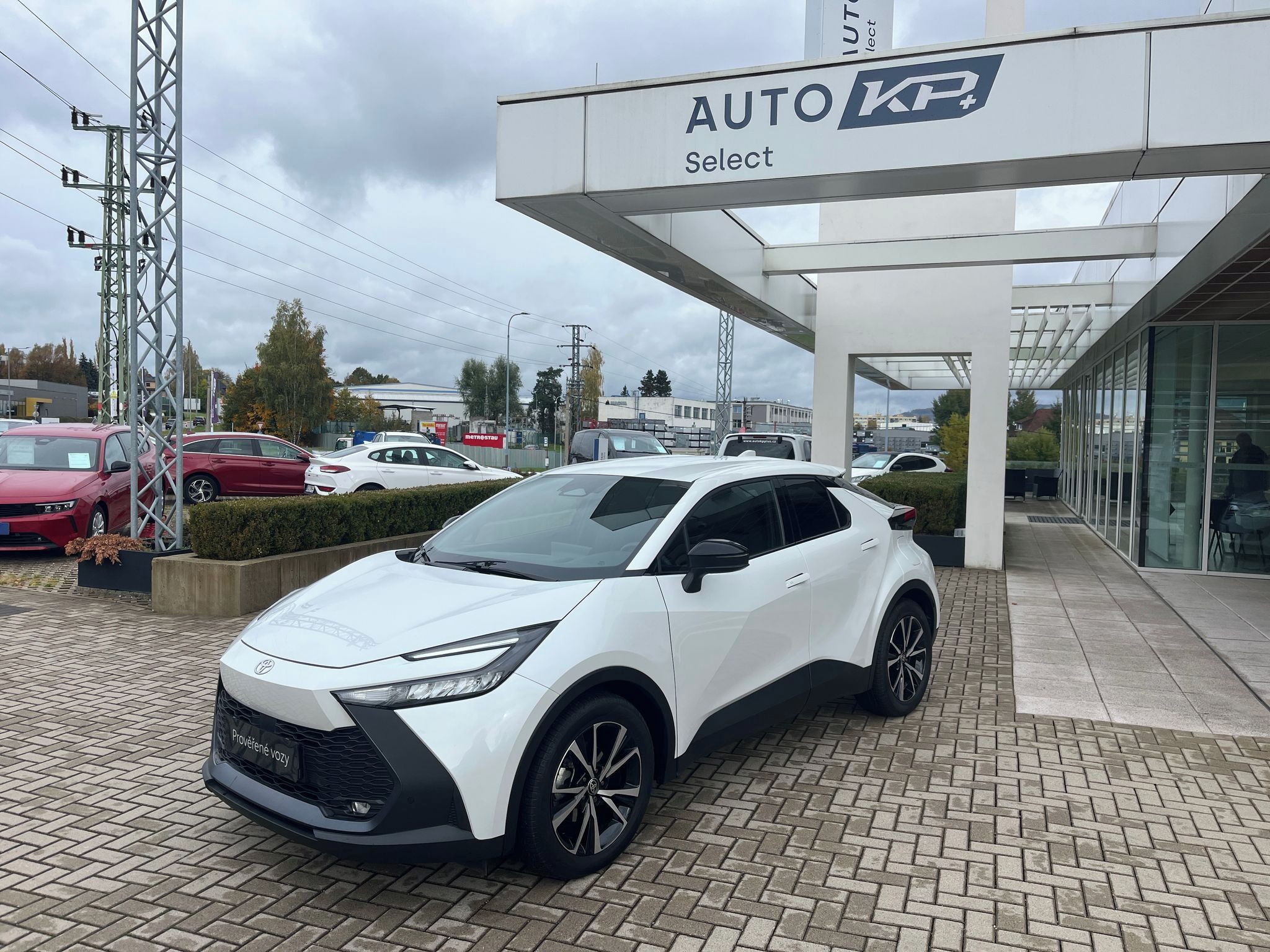 Toyota C-HR, 1.8 Hybrid e-CVT Style