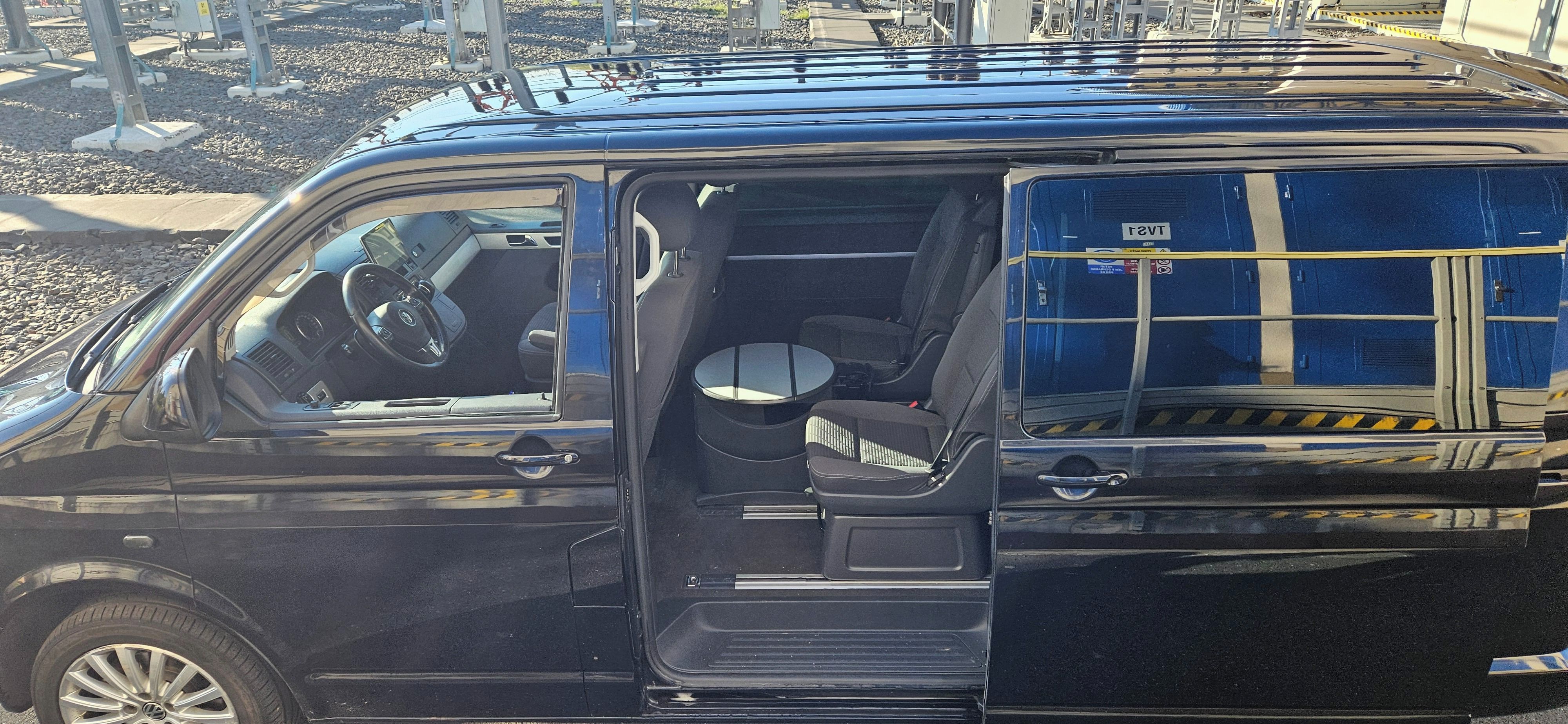 Volkswagen Multivan - fotka 2