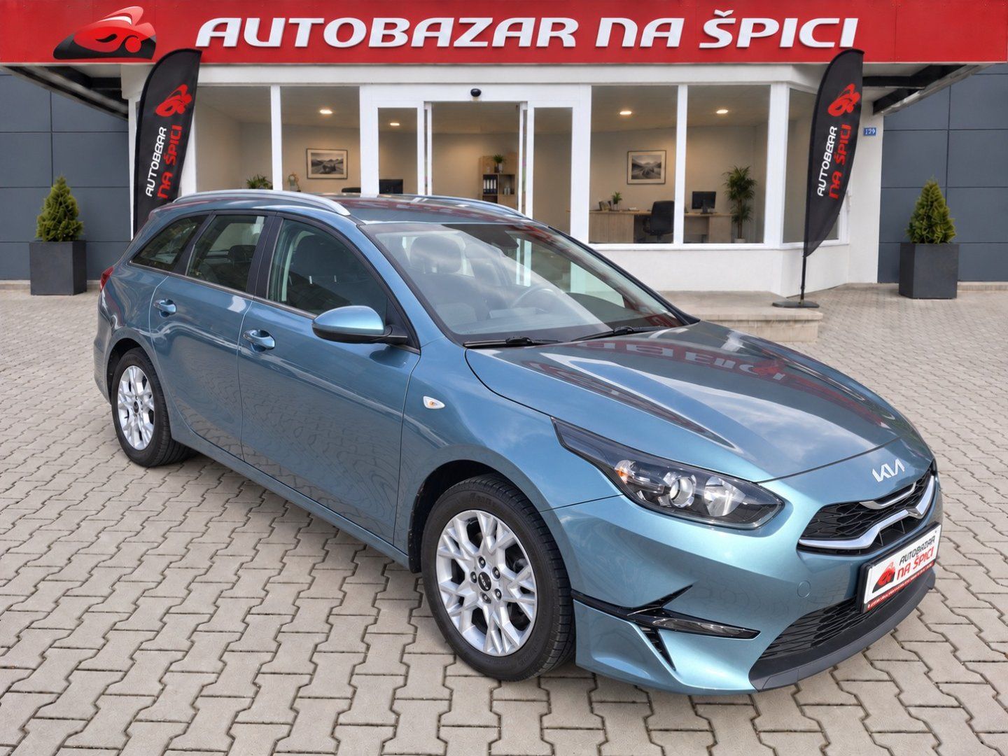 Kia Cee´d, SW 1.5T-GDI 118kW -1.MAJITEL - fotka 2