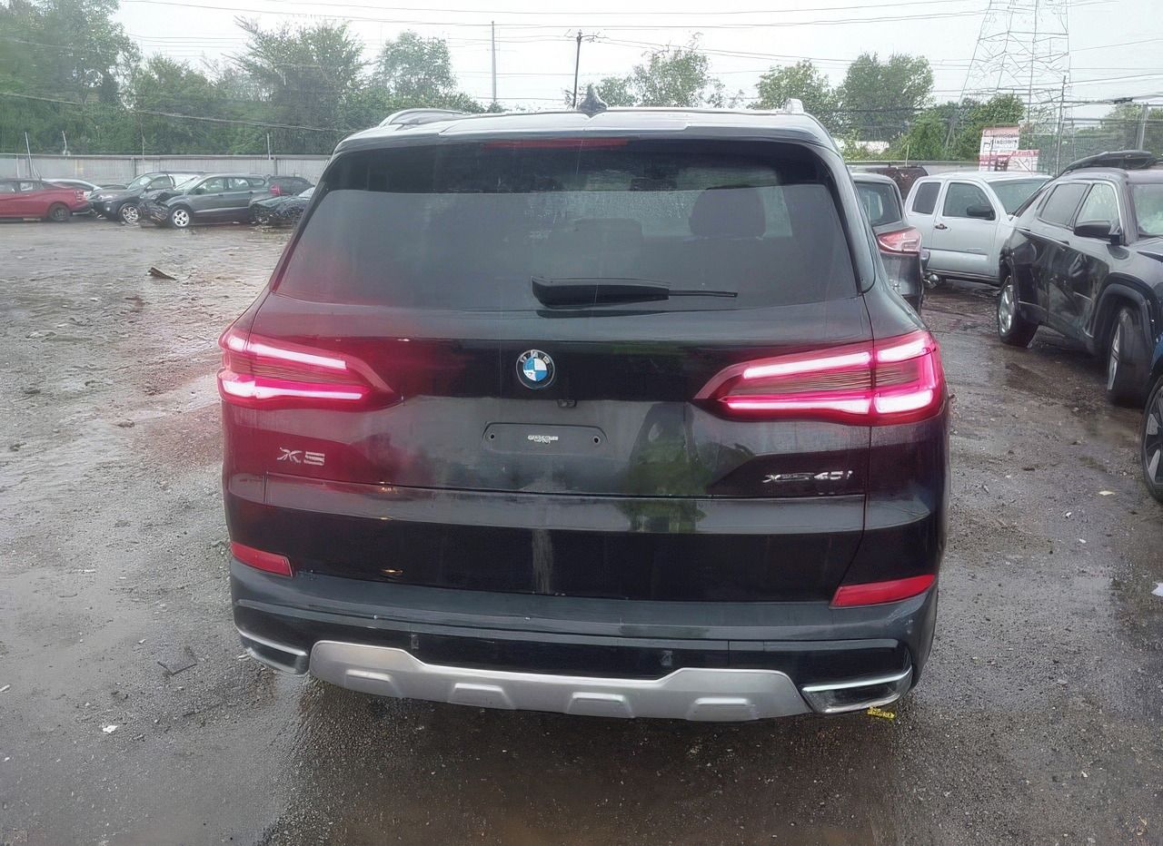BMW X5, Auto na cestě - fotka 6
