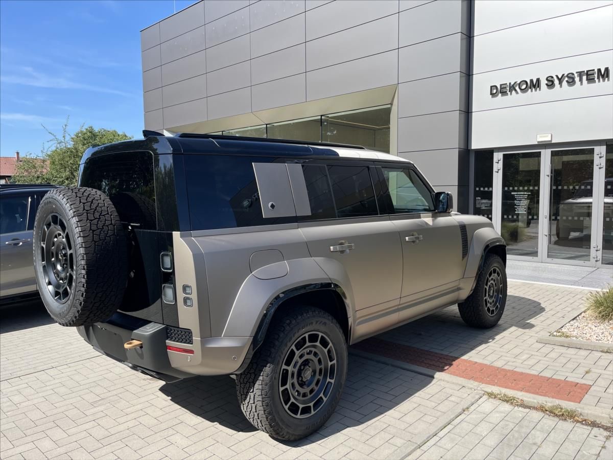 Land Rover Defender, 4,4 110 OCTA P635 V8 AWD - fotka 3