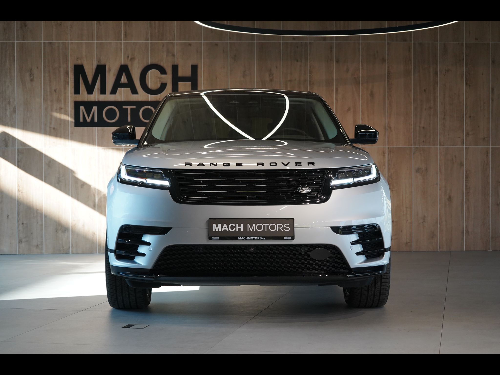 Land Rover Range Rover Velar, D300 AWD Dynamic HSE, Vzduch - fotka 3