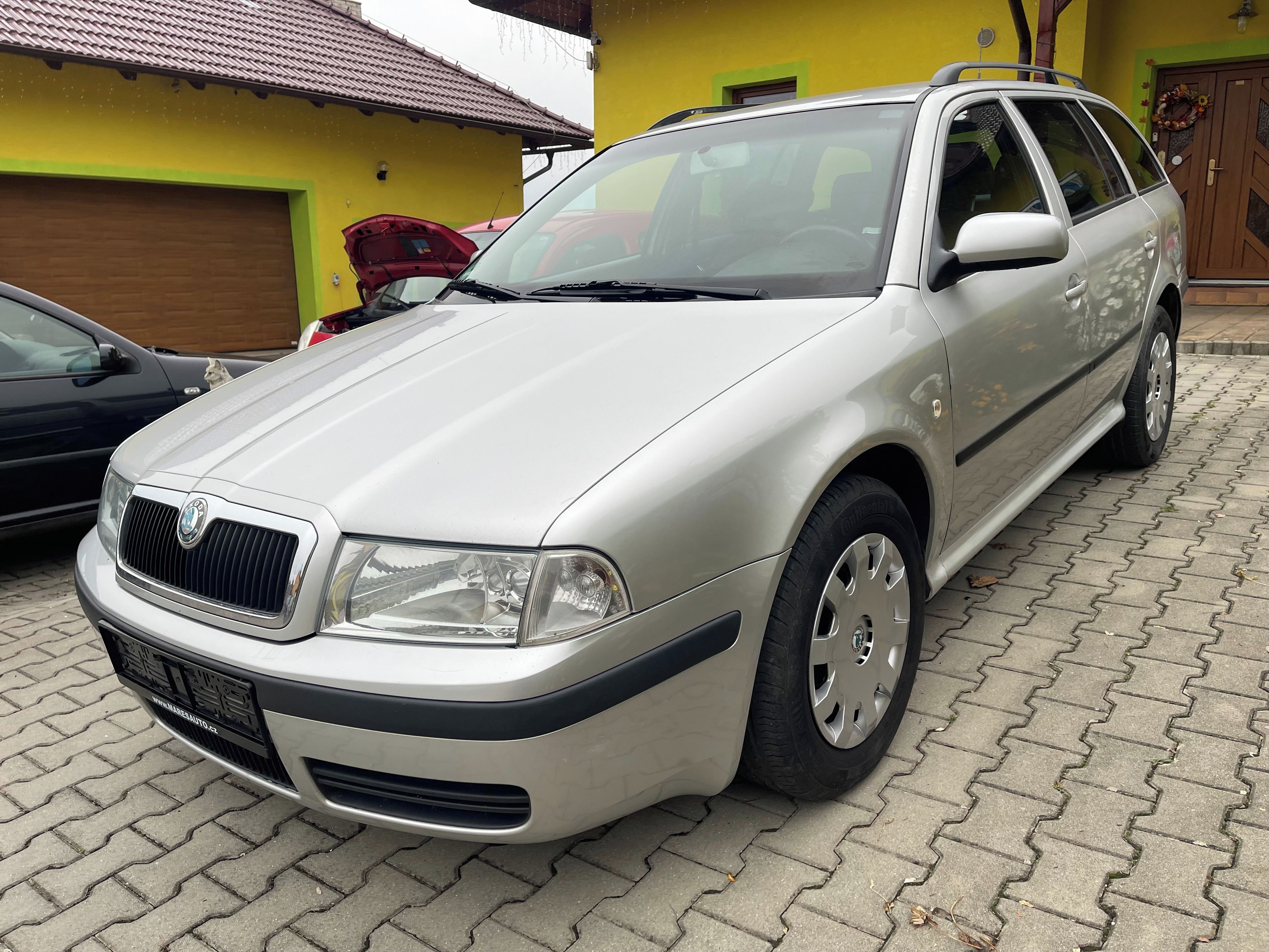 Škoda Octavia, 1.6 MPI, 75 KW jede na 3 válce - fotka 3