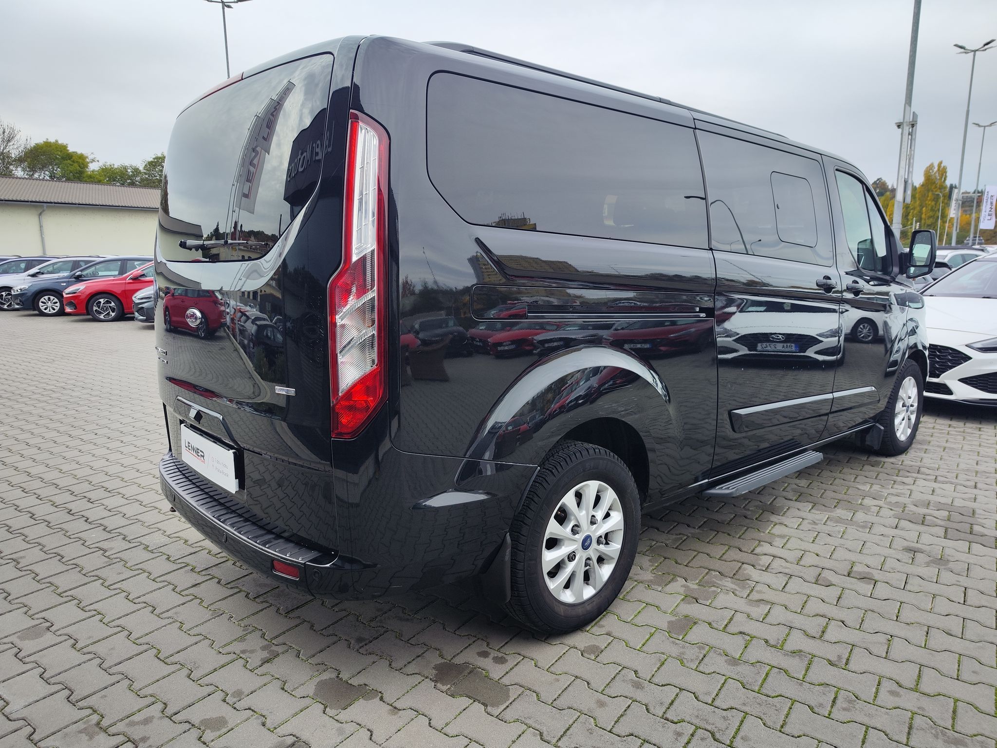 Ford Tourneo Custom, 2.0 EcoBlue/125kW Titanium L2 - fotka 5