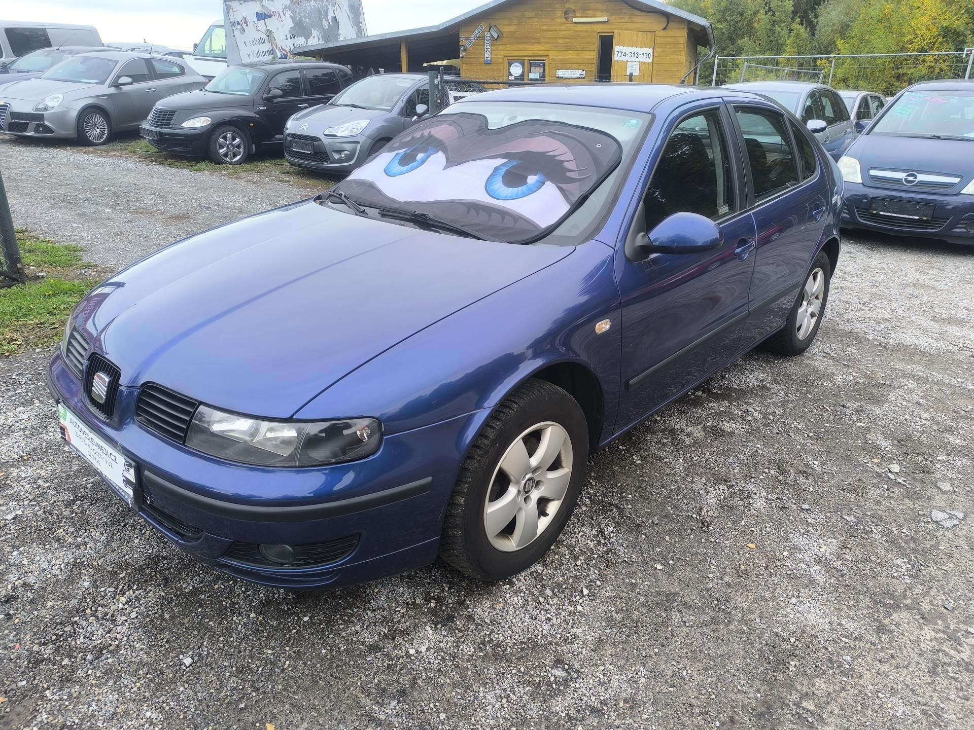 Seat Leon, TDI66KW,KRÁSNÝ,110KM, SERVISKA - fotka 3
