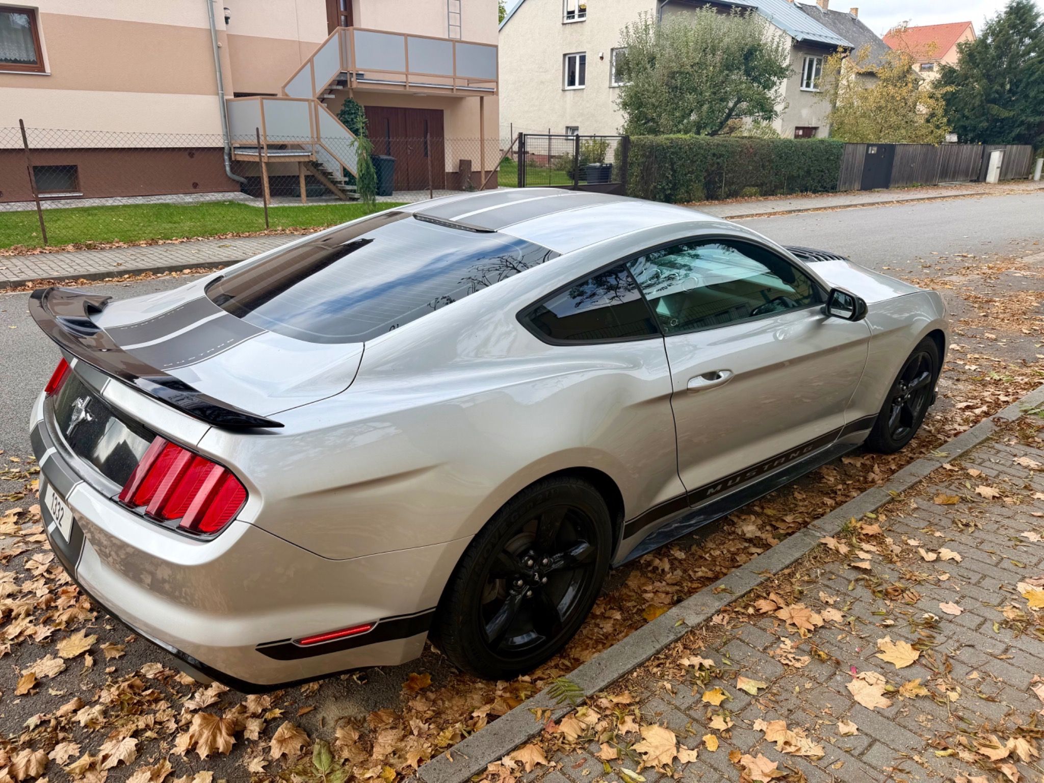 Ford Mustang, 3,[telefon skryt] km - fotka 5