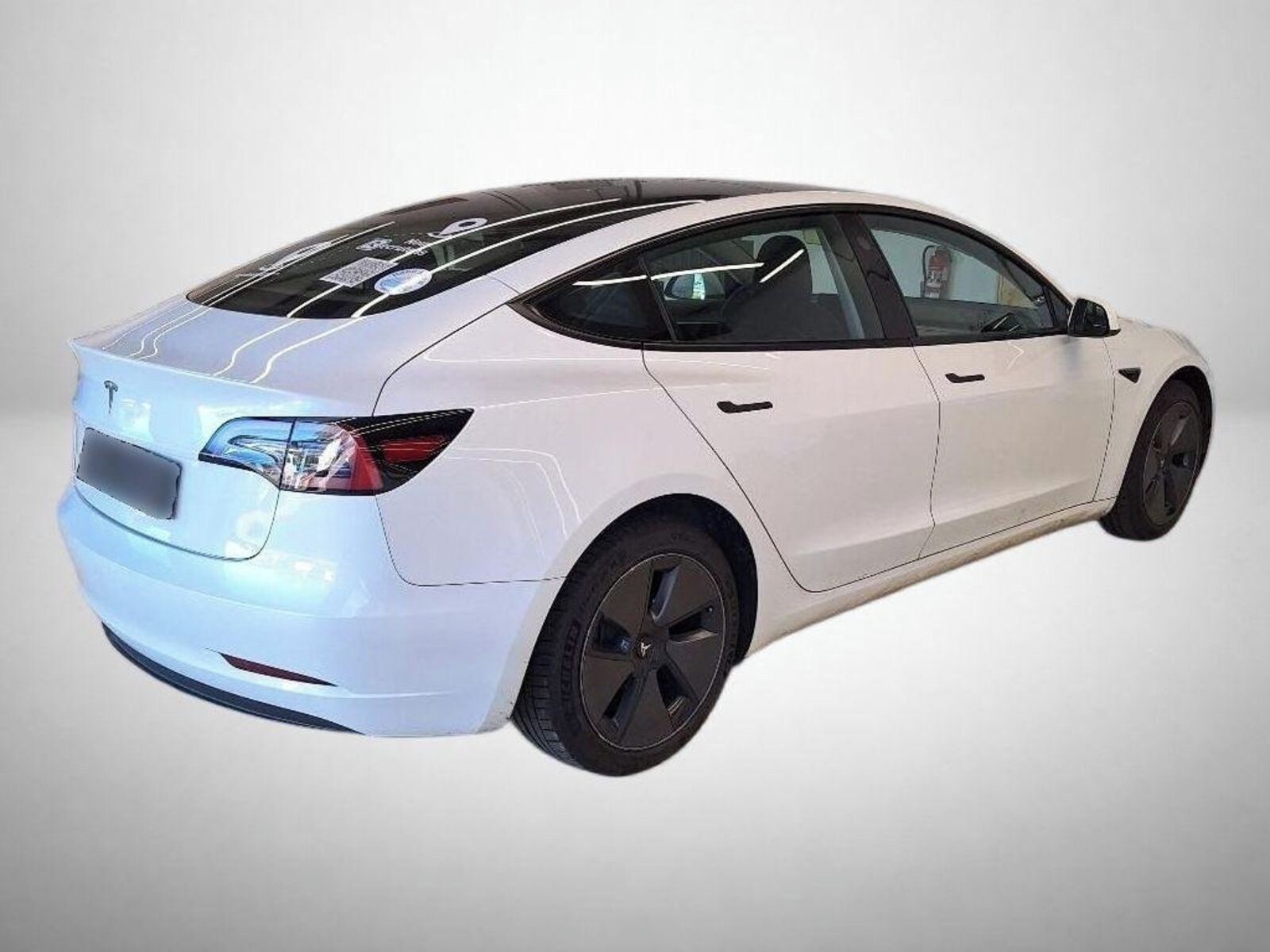 Tesla Model 3, Standard LFP 64kWh, Automat - fotka 2
