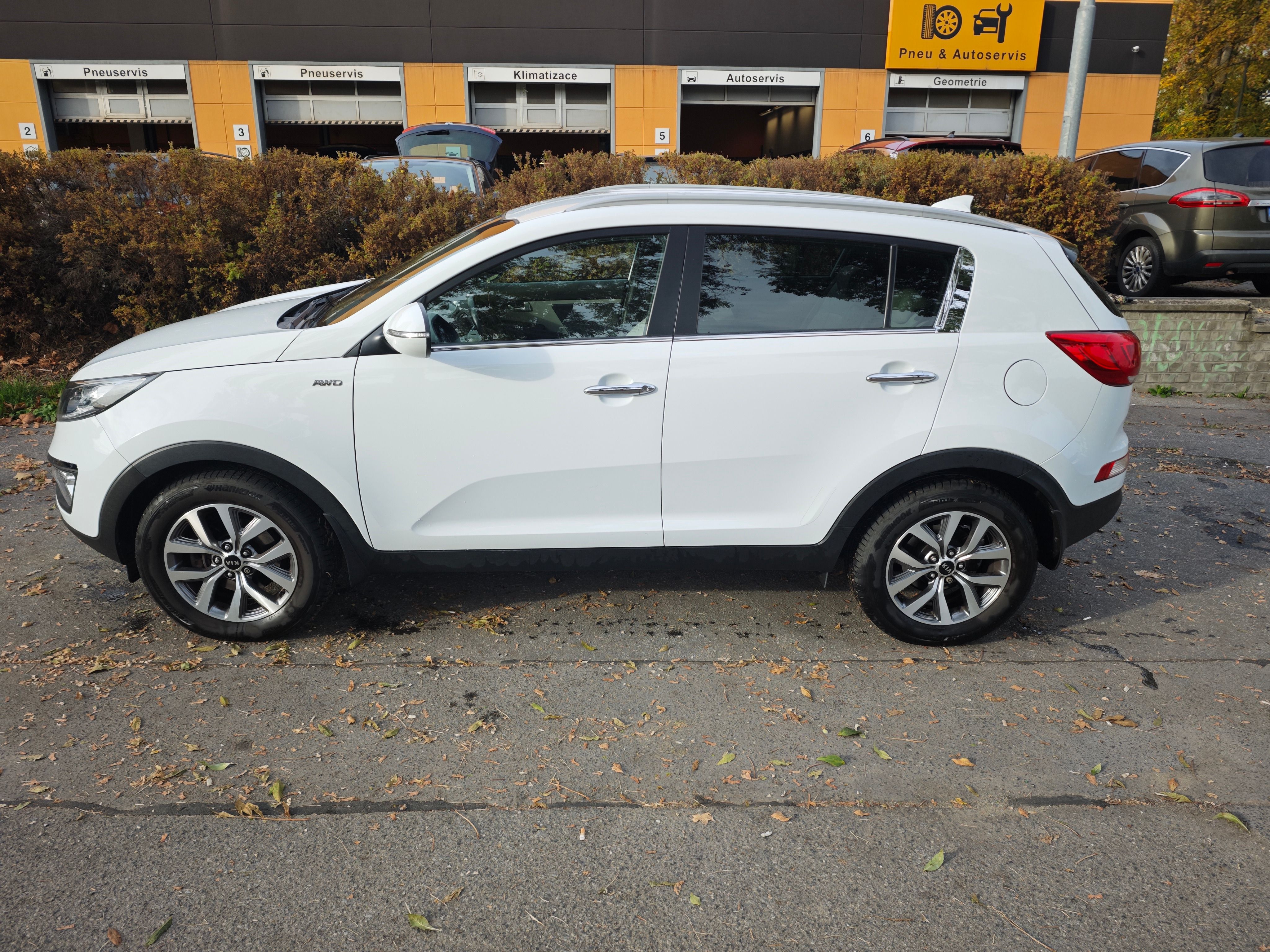 Kia Sportage, 2.0CRDi, 4x4, AWD, servisováno - fotka 3