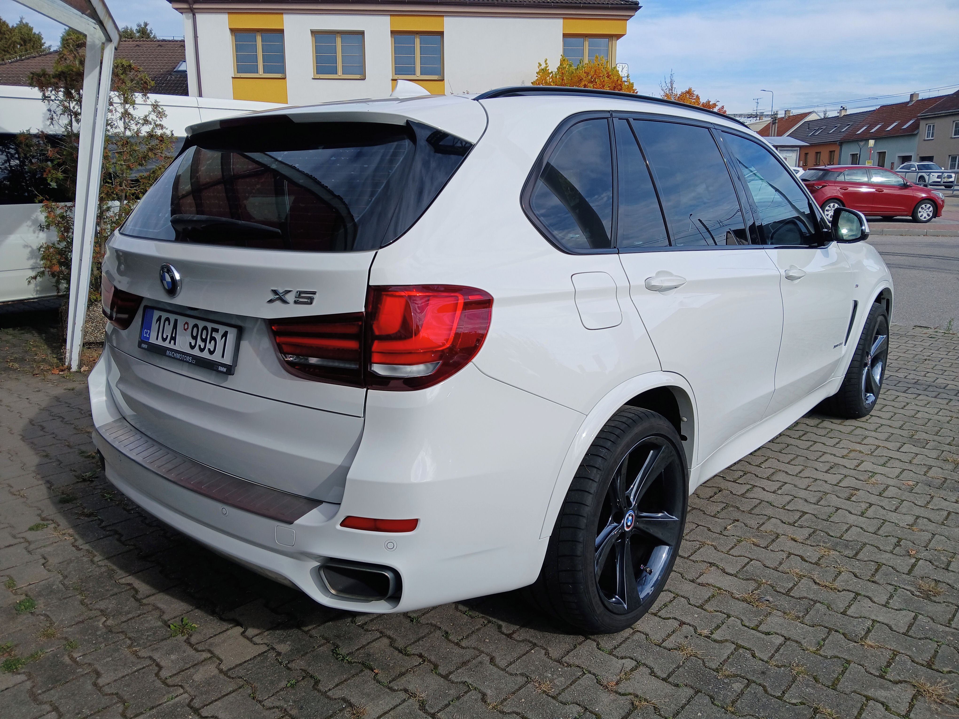 BMW X5, 40d, 230kW, M PAKET, CZ - fotka 5