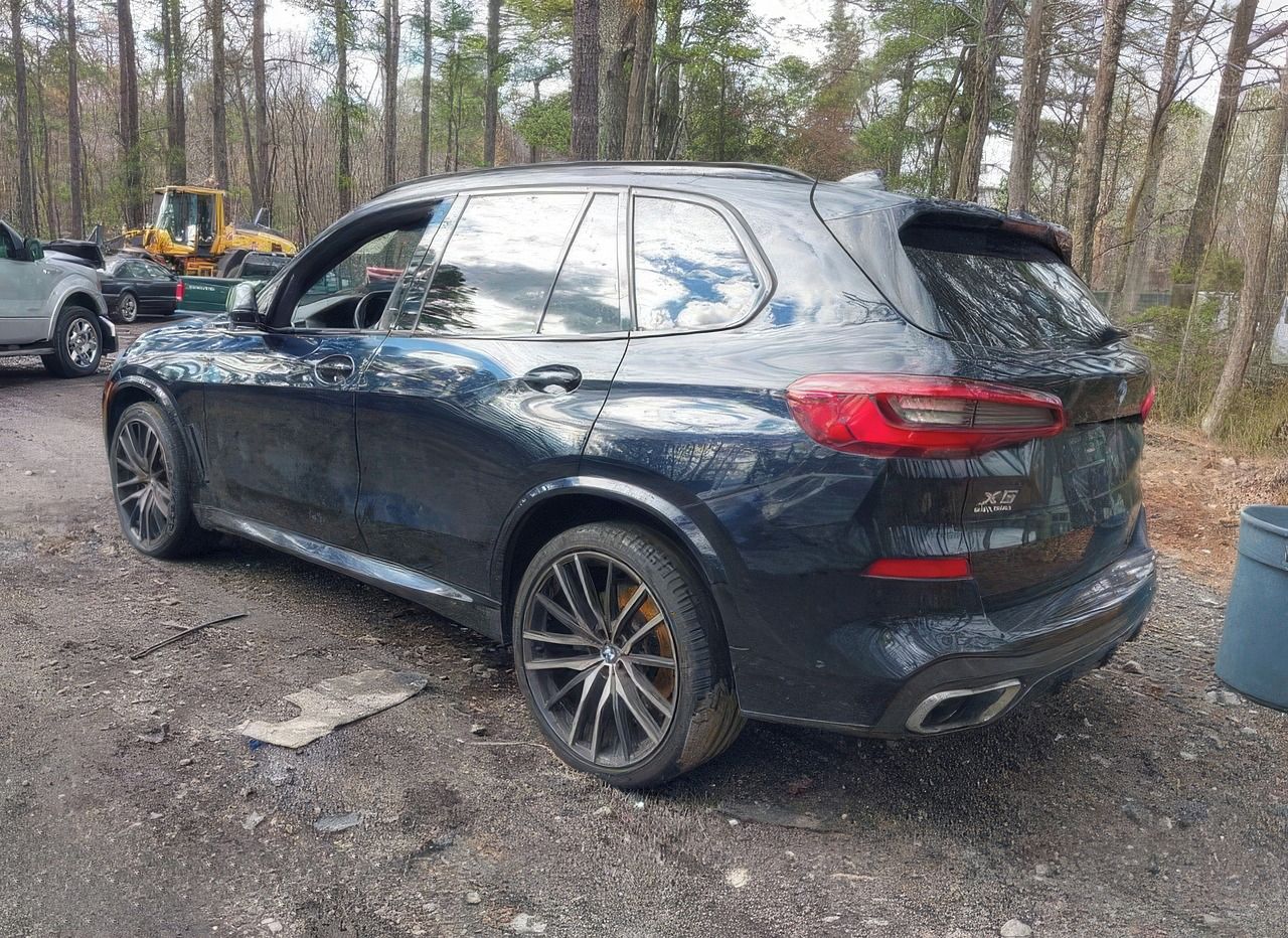 BMW X5, Auto na cestě - fotka 3