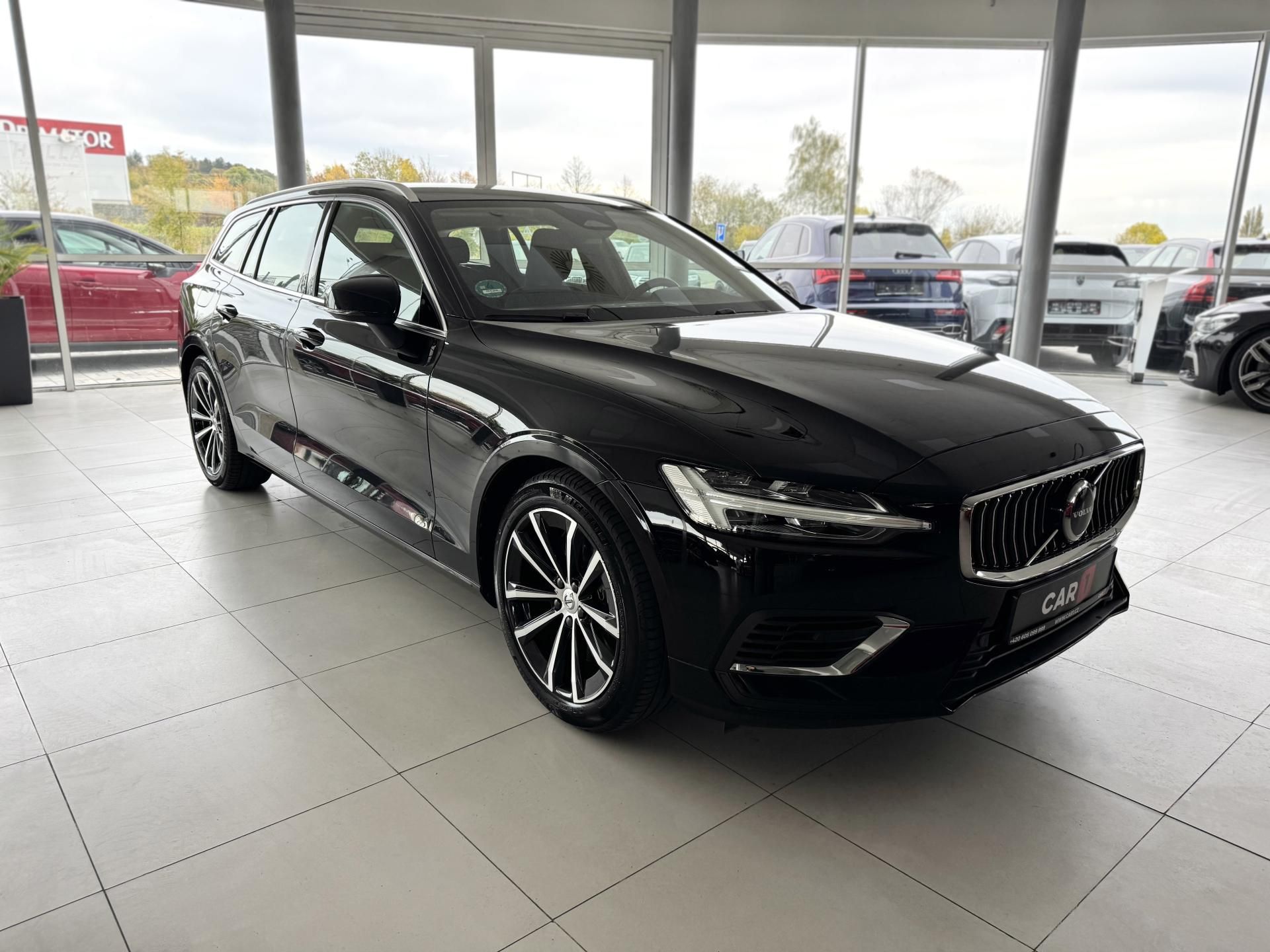 Volvo V60, T6 AWD*Recharge*KeyLess*Tažné - fotka 4