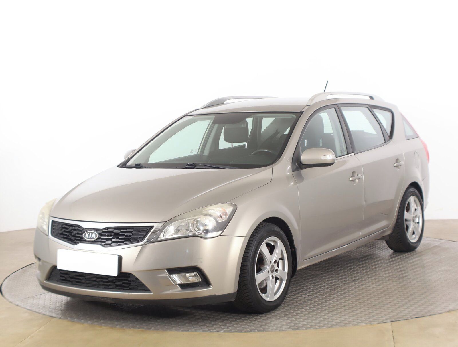 Kia Cee´d, 1.4 CVVT, Serv.kniha - fotka 2