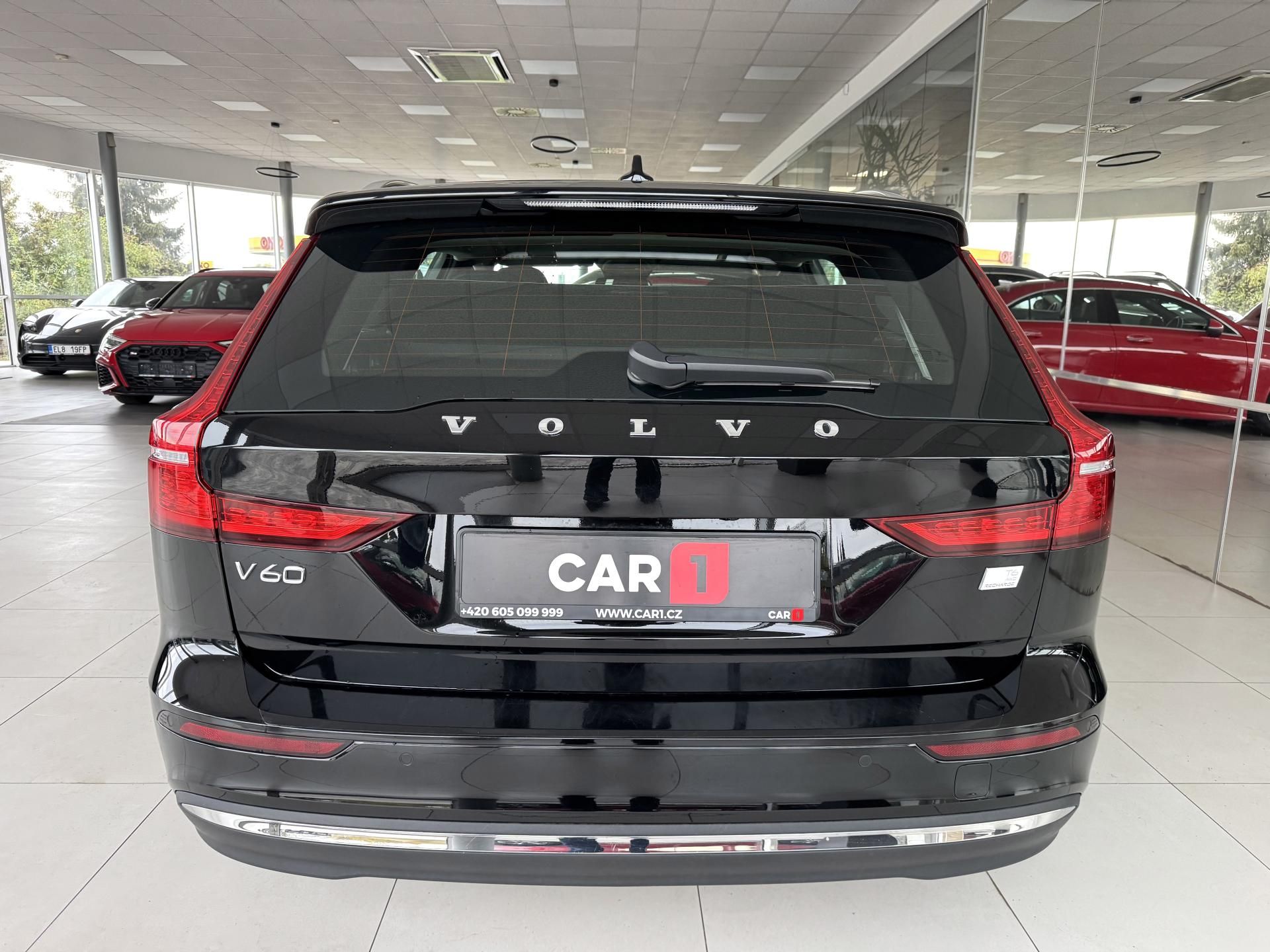 Volvo V60, T6 AWD*Recharge*KeyLess*Tažné - fotka 6