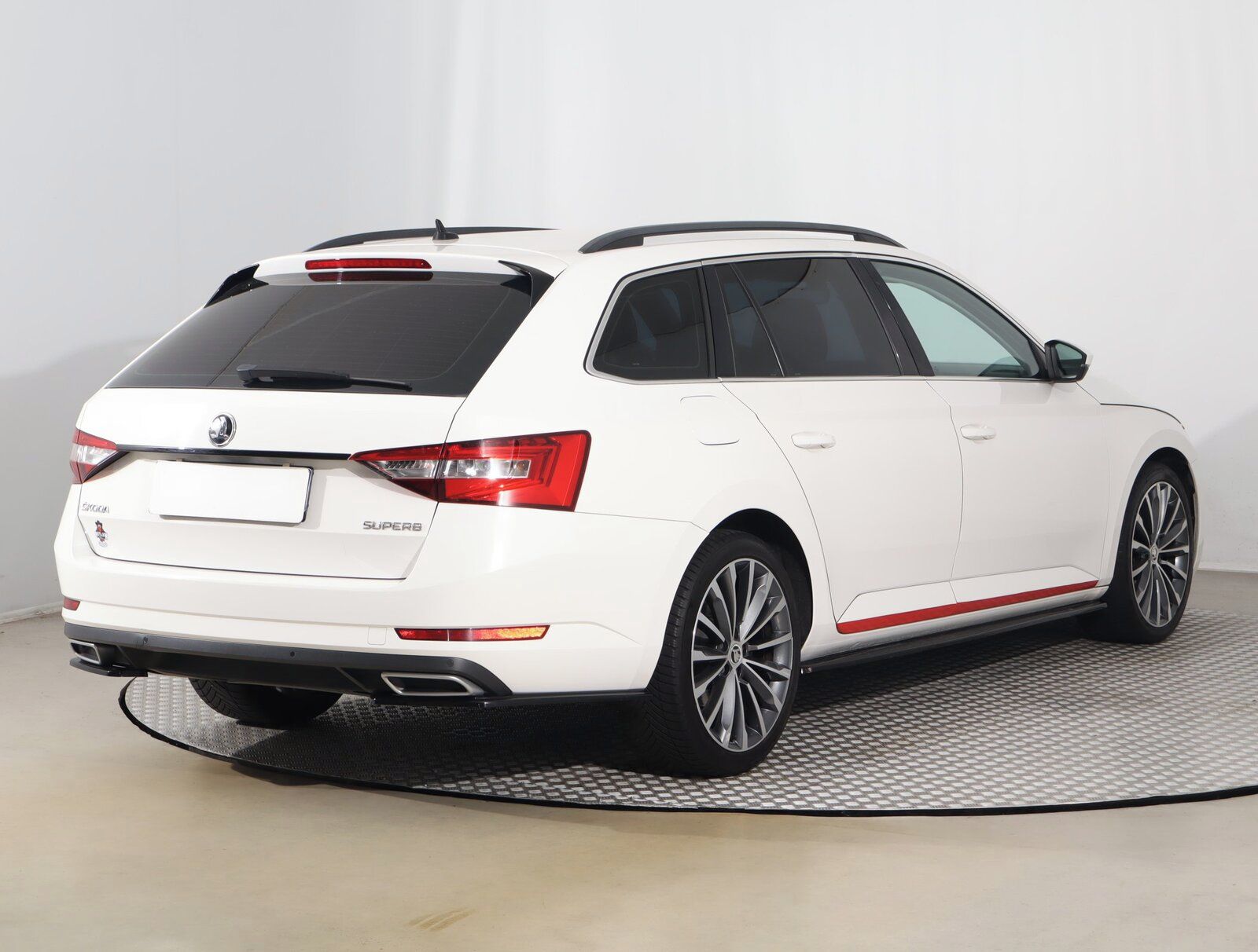 Škoda Superb, 2.0 TDI - fotka 5