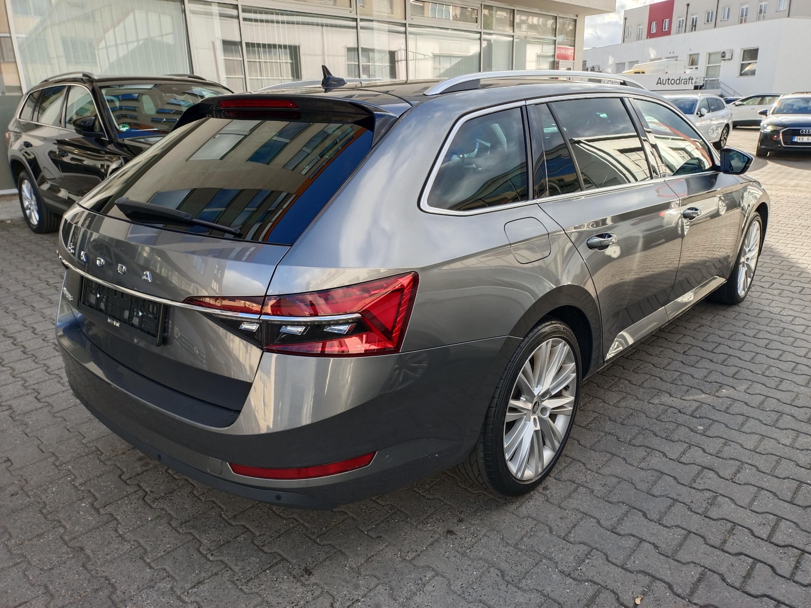 Škoda Superb, 2.0 TSI 140kW DSG / Tažné - fotka 6