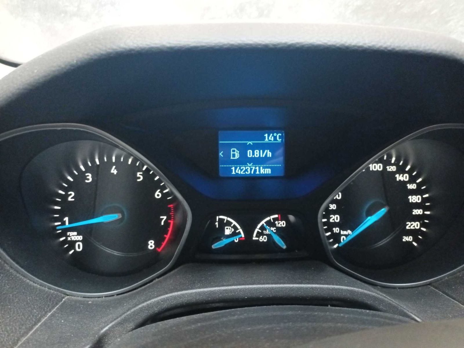 Ford Focus, 1.6 i, ČR,1.maj, Klima - fotka 3
