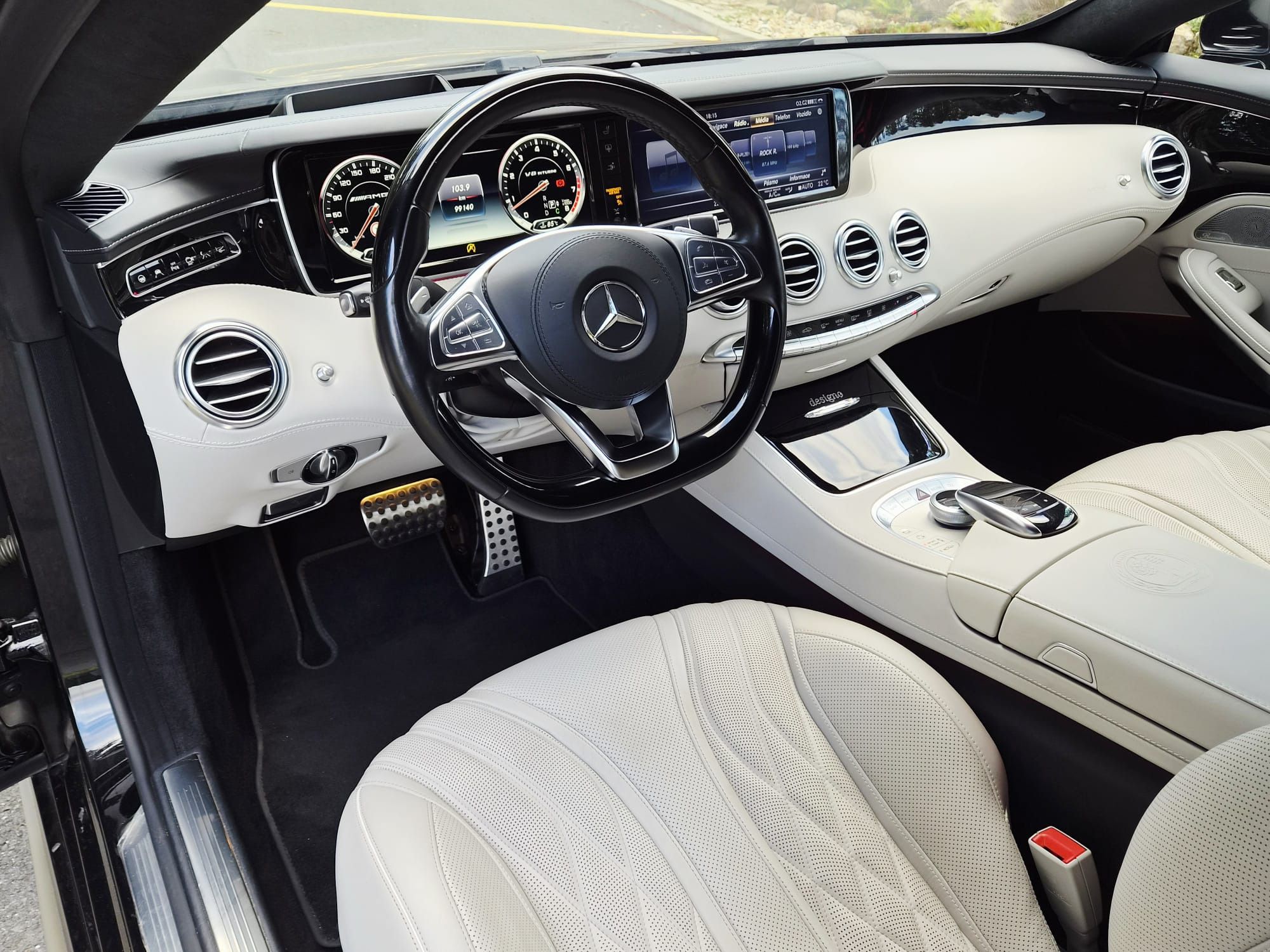 Mercedes-Benz Třídy S, Mercedes-Benz S63 AMG Coupe - fotka 4