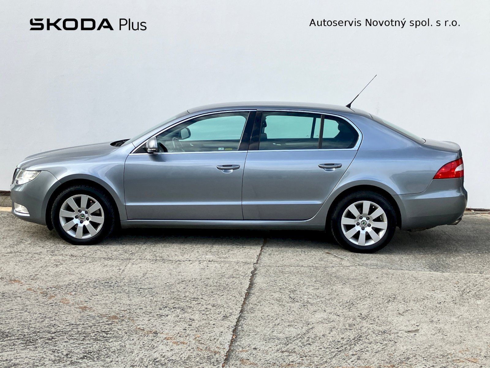 Škoda Superb, 1.8 TSI / 118 kW DSG Ambition - fotka 3