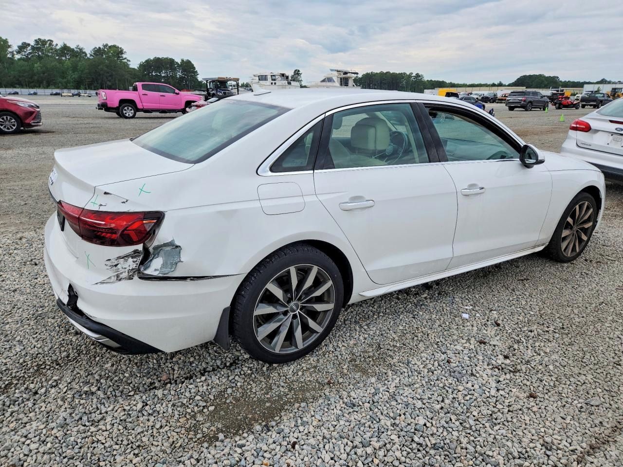 Audi A4, Auto na cestě - fotka 3