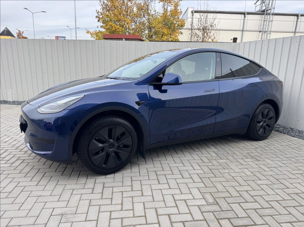 Tesla Model Y, Long Range 1.maj. původ ČR - fotka 3