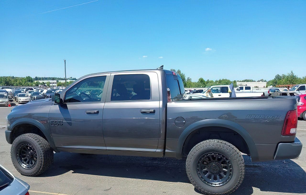 RAM 1500, Auto na cestě - fotka 4