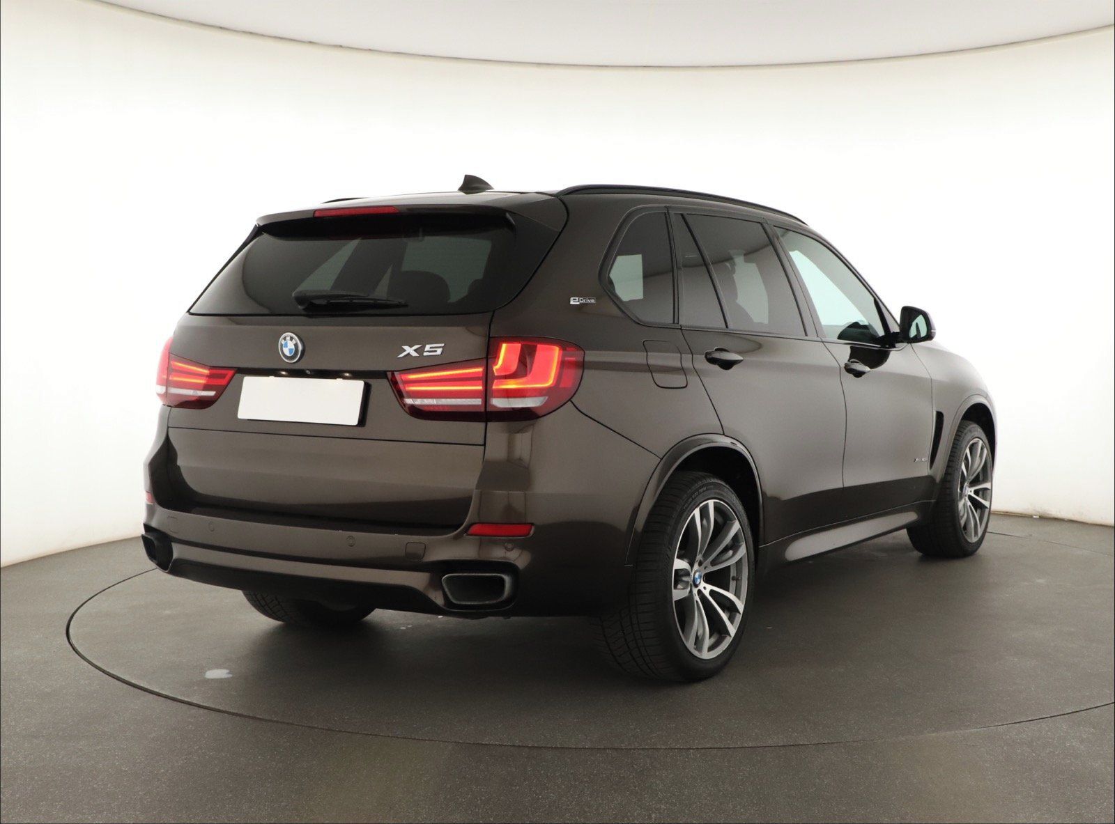 BMW X5, xDrive40e, M Paket, 4X4 - fotka 5