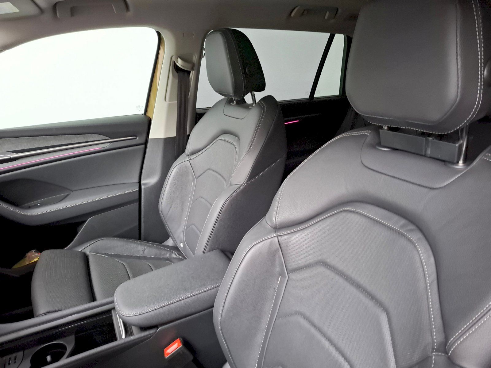 Škoda Kodiaq, EXCLUSIVE SELECTION 4X4 TD 142 - fotka 6