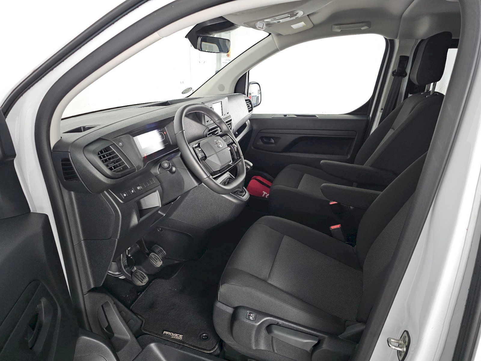 Toyota Proace Verso, 2.0D 106kW COMBI L2 8S - fotka 6