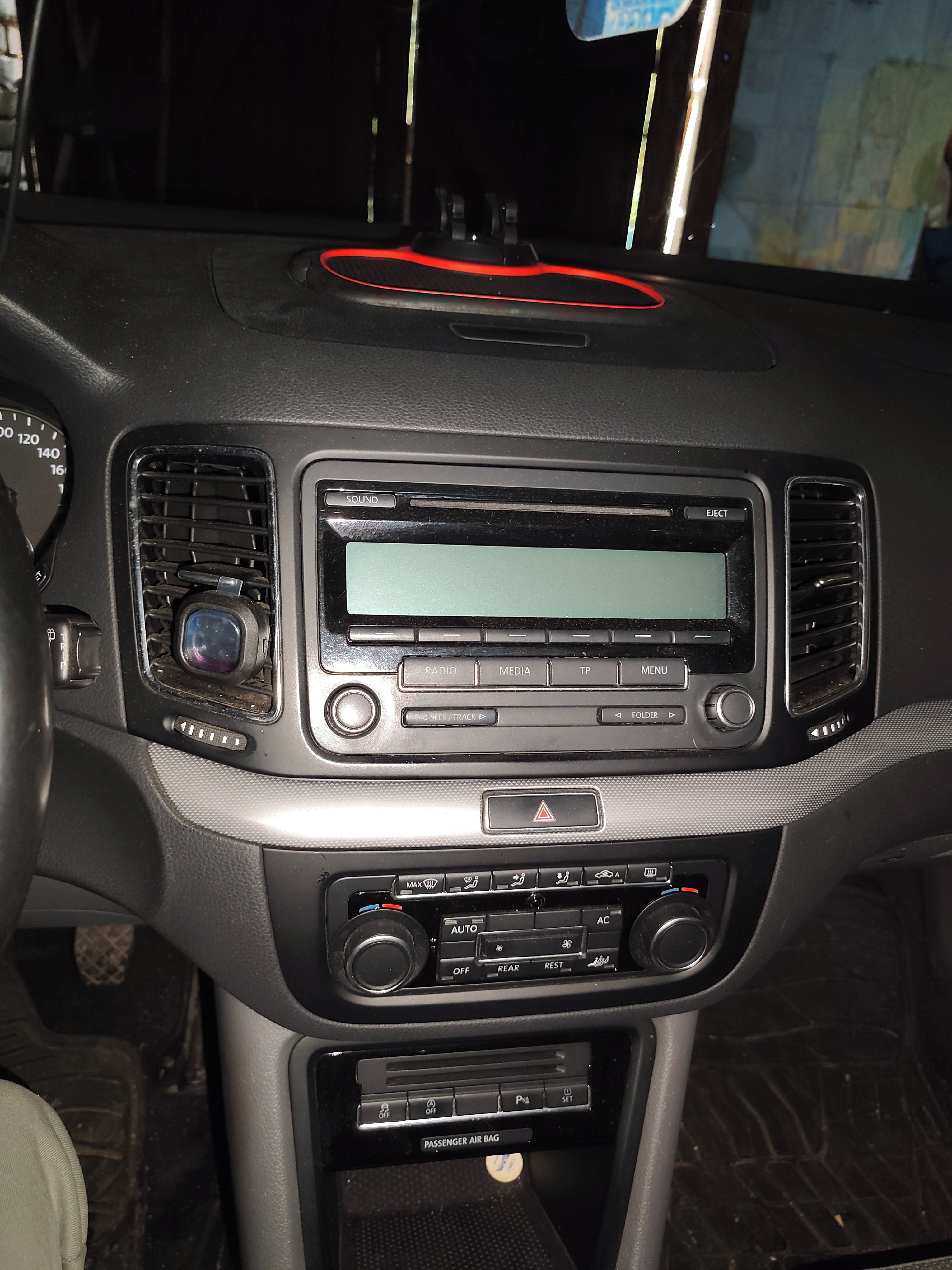 Volkswagen Sharan, 2.0 TDI - fotka 5
